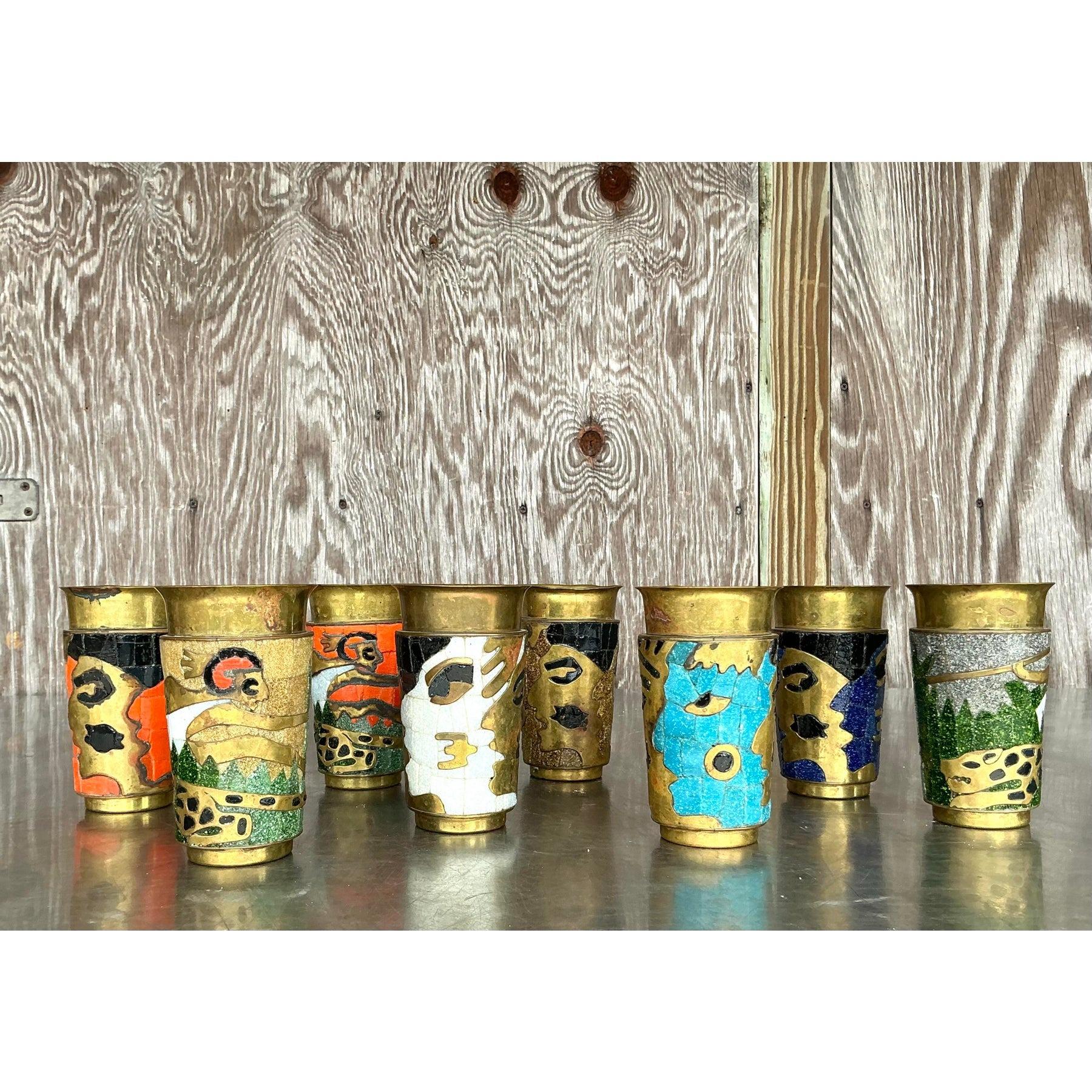 Vieux gobelets Boho Salvador Teran en mosaïque de laiton - Lot de 8 Bon état - En vente à West Palm Beach, FL