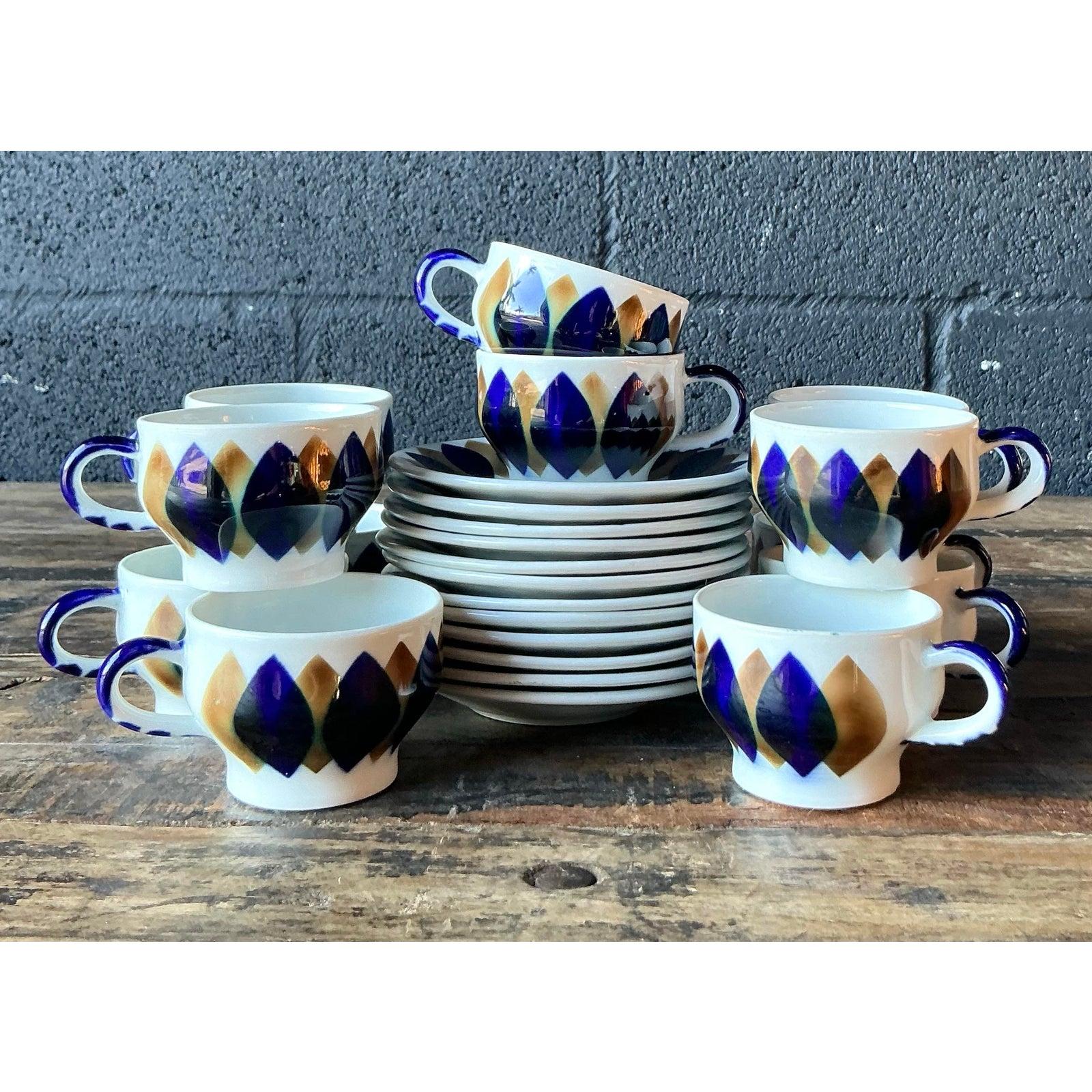 Vintage Boho Sargadelos Keramik Demitasse Tasse und Untertasse - Service für 12 (Moderne der Mitte des Jahrhunderts) im Angebot