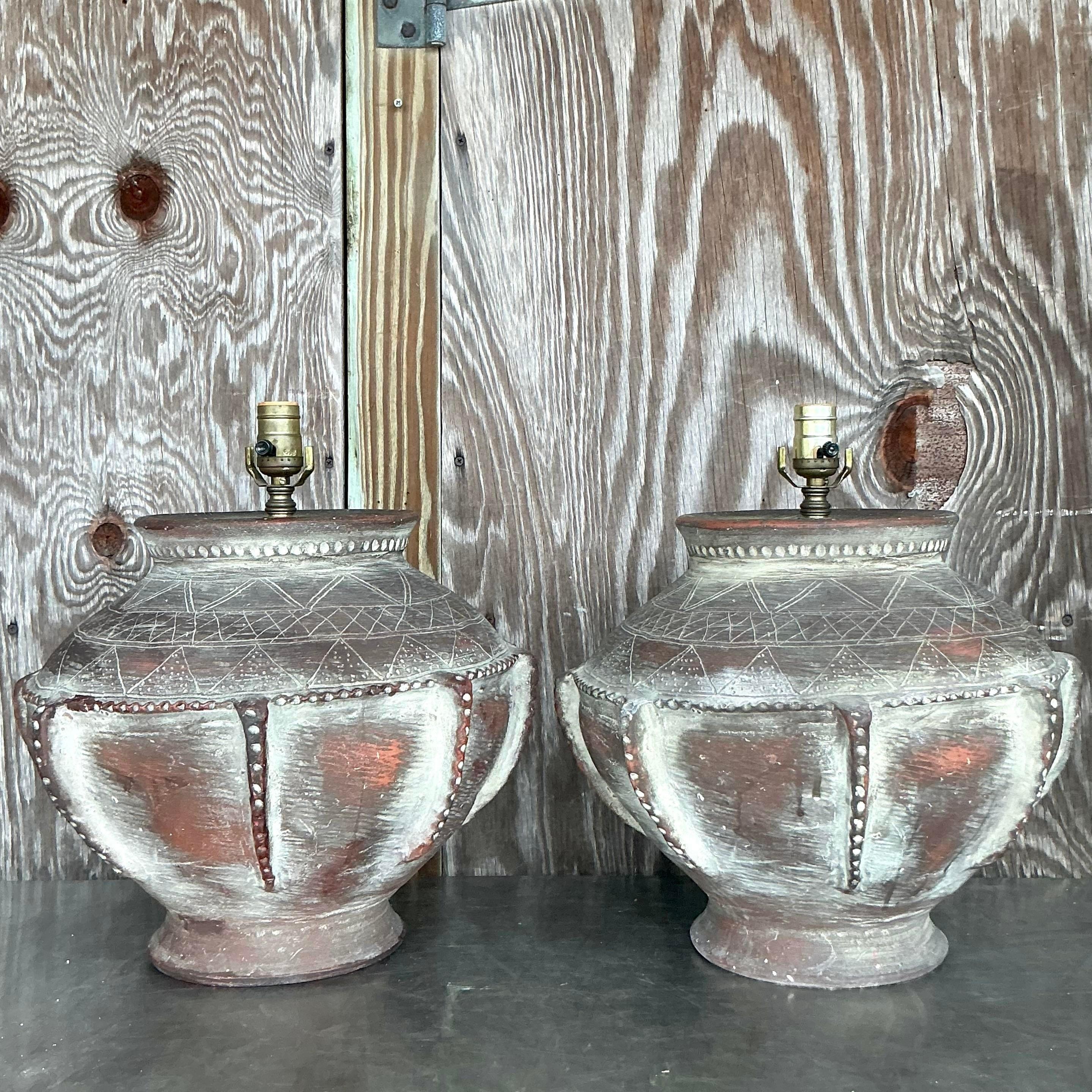 Rustique Lampes Vintage Boho en terre cuite - une paire en vente