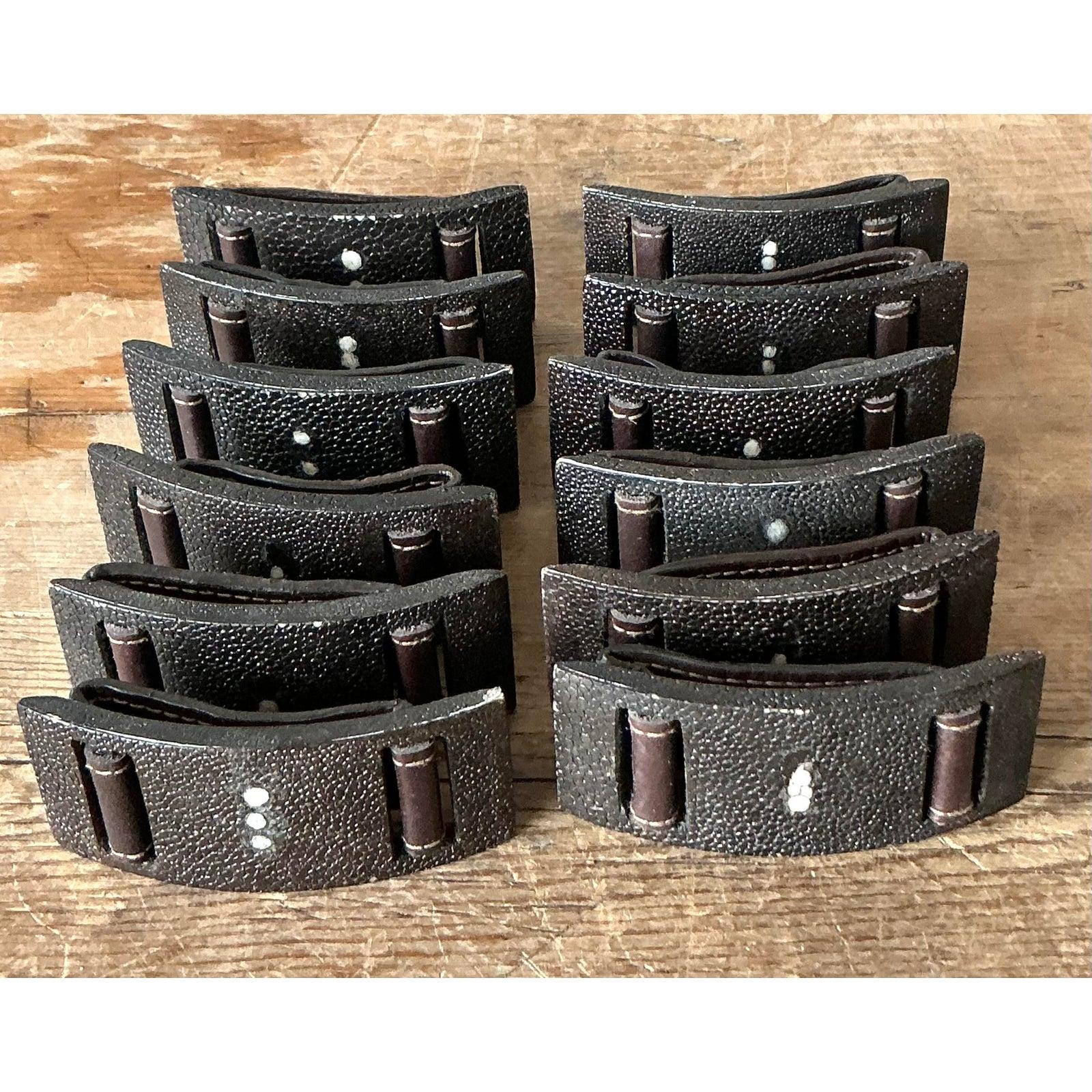 Vintage Boho Shagreen Napkin Rings - Set of 12 (Philippinisch) im Angebot