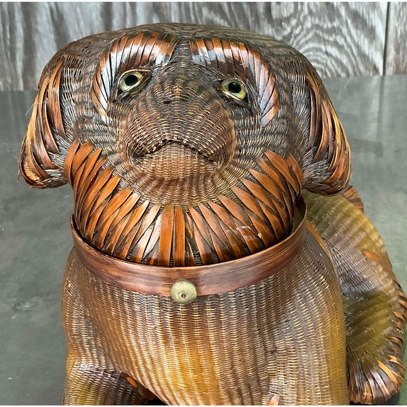 20ième siècle Chien Vintage Boho Shanghai Weave en vente