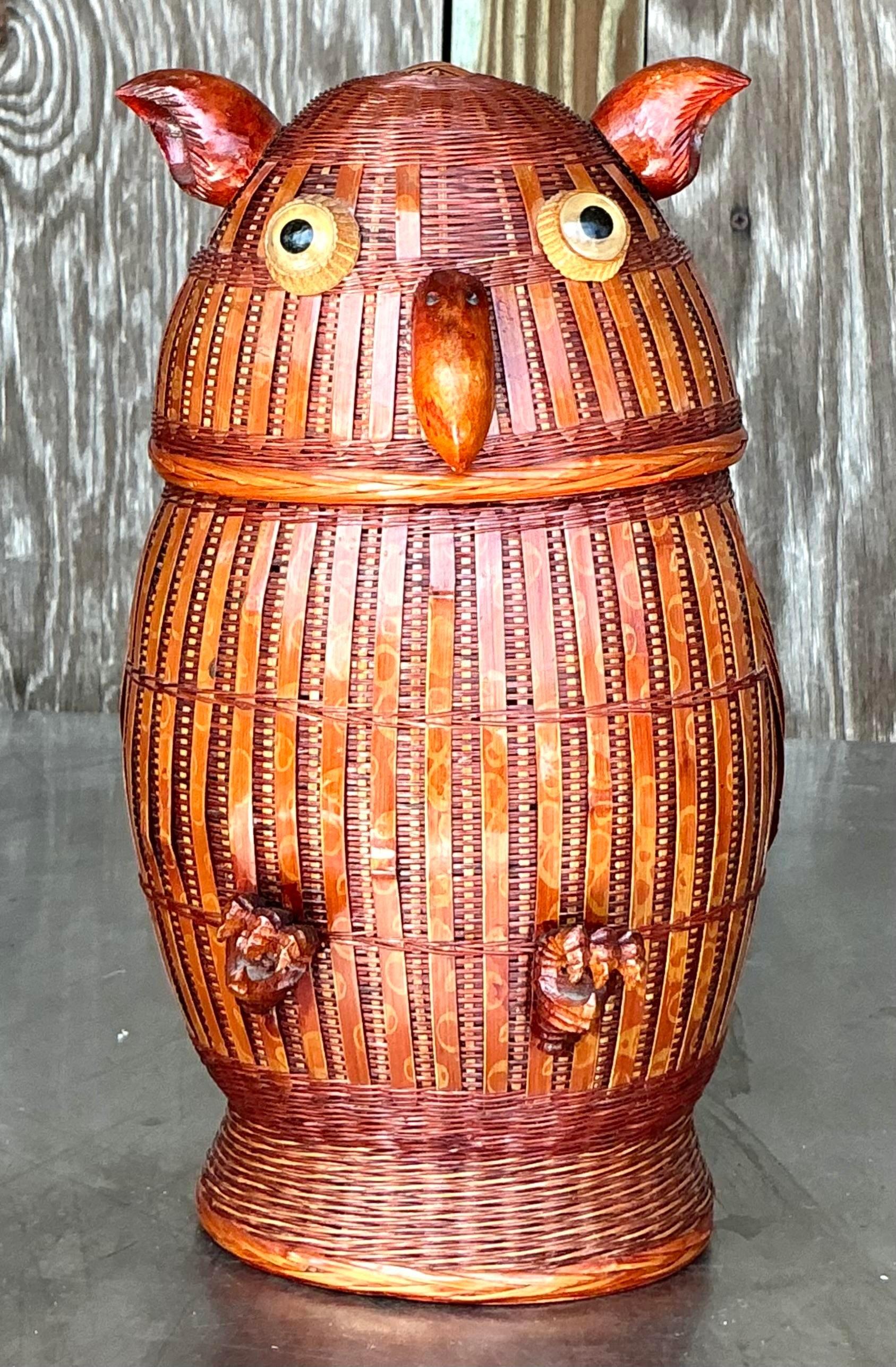 Gufo in rattan con trama bohémien vintage in vendita 1