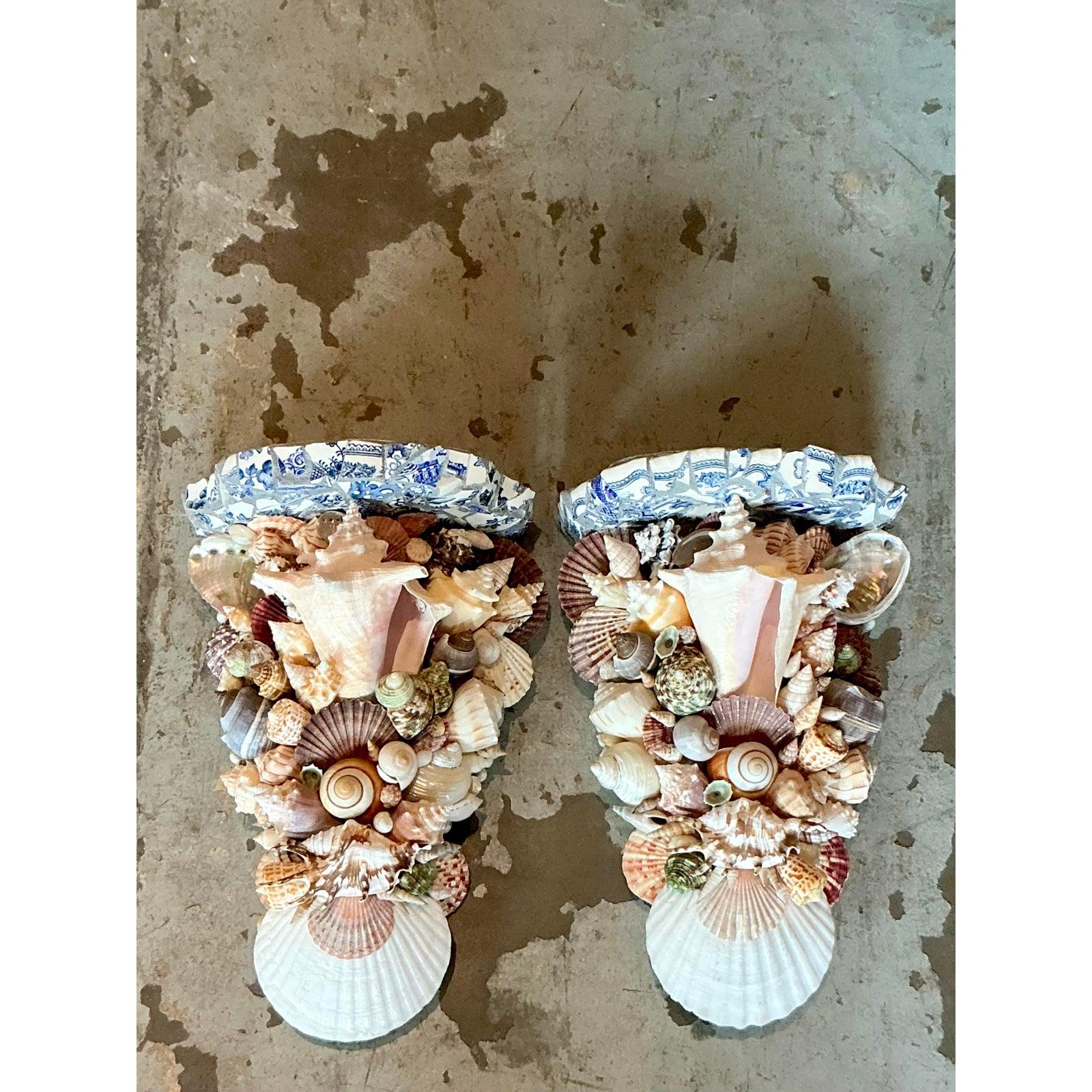 Vintage Boho Shell verkrustete Klammern - ein Paar (Hollywood Regency) im Angebot