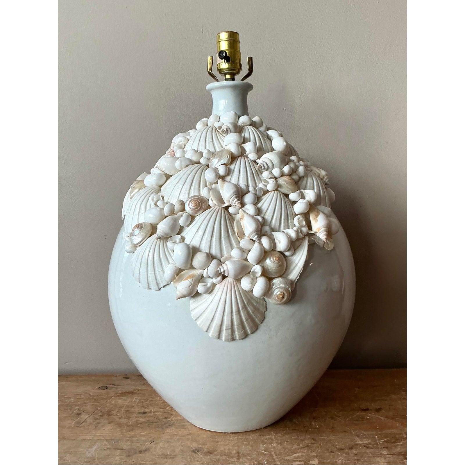 Vintage Boho Shell Encrusted Ceramic Lamp In Good Condition For Sale In West Palm Beach, FL
