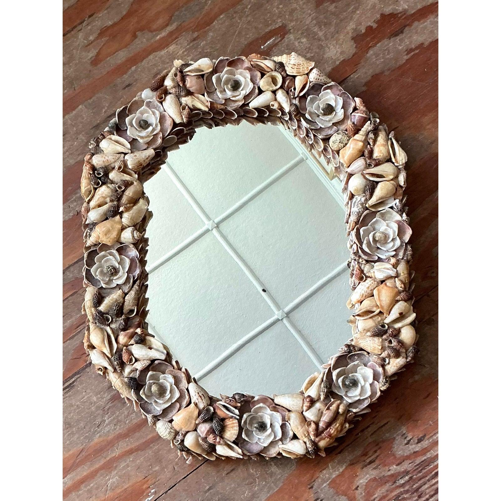Espejo Vintage Boho con Incrustaciones de Conchas Estadounidense en venta