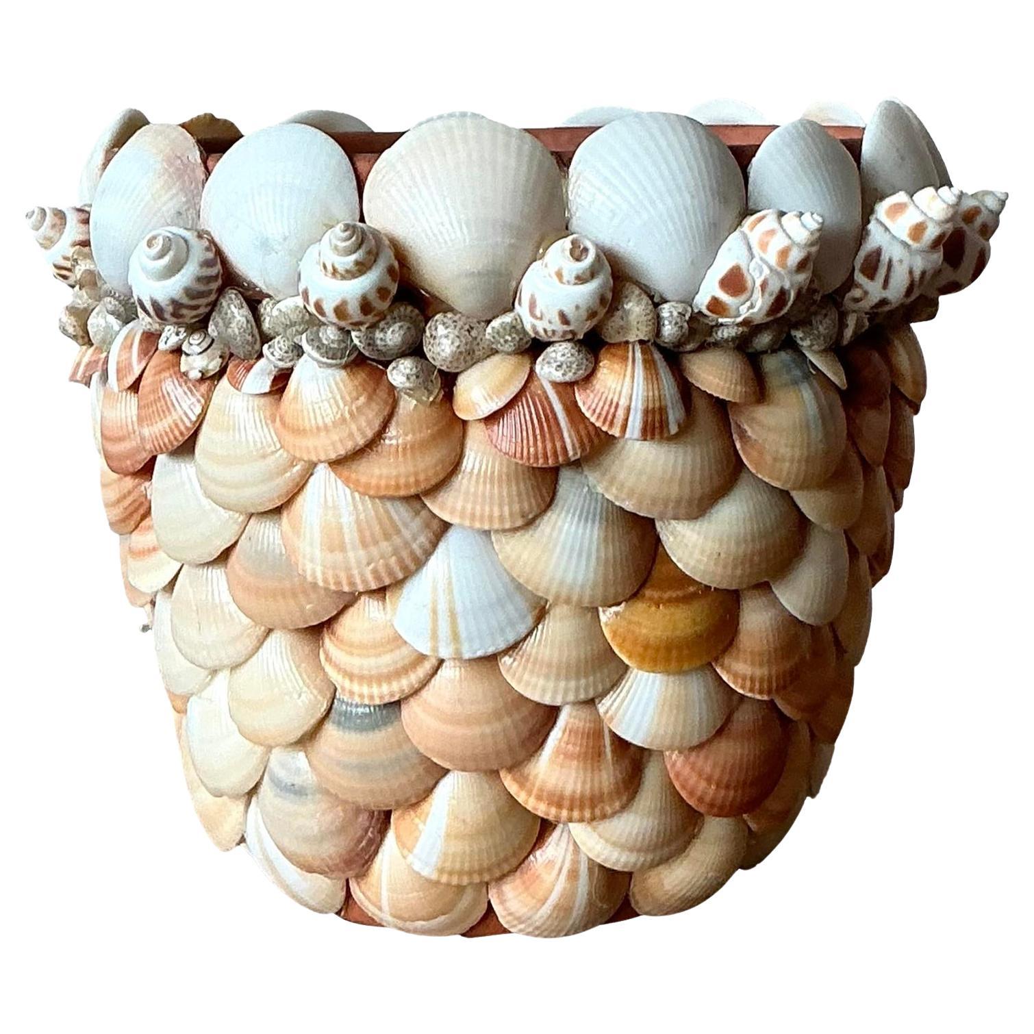 Vaso vintage incrostato di conchiglie Boho