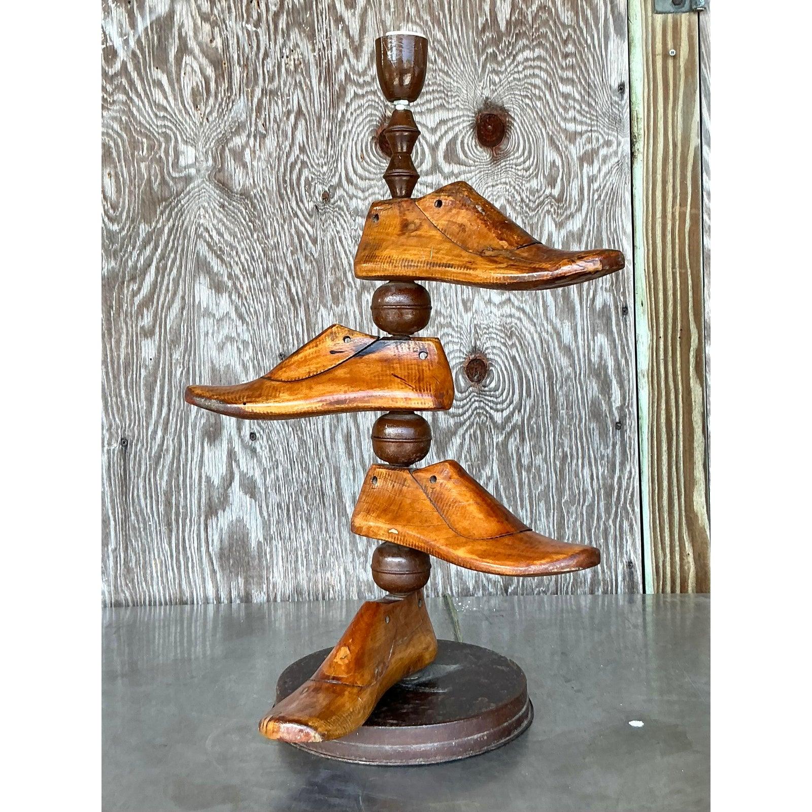 Artisanat Lampe de moule à chaussures Vintage Byho en vente