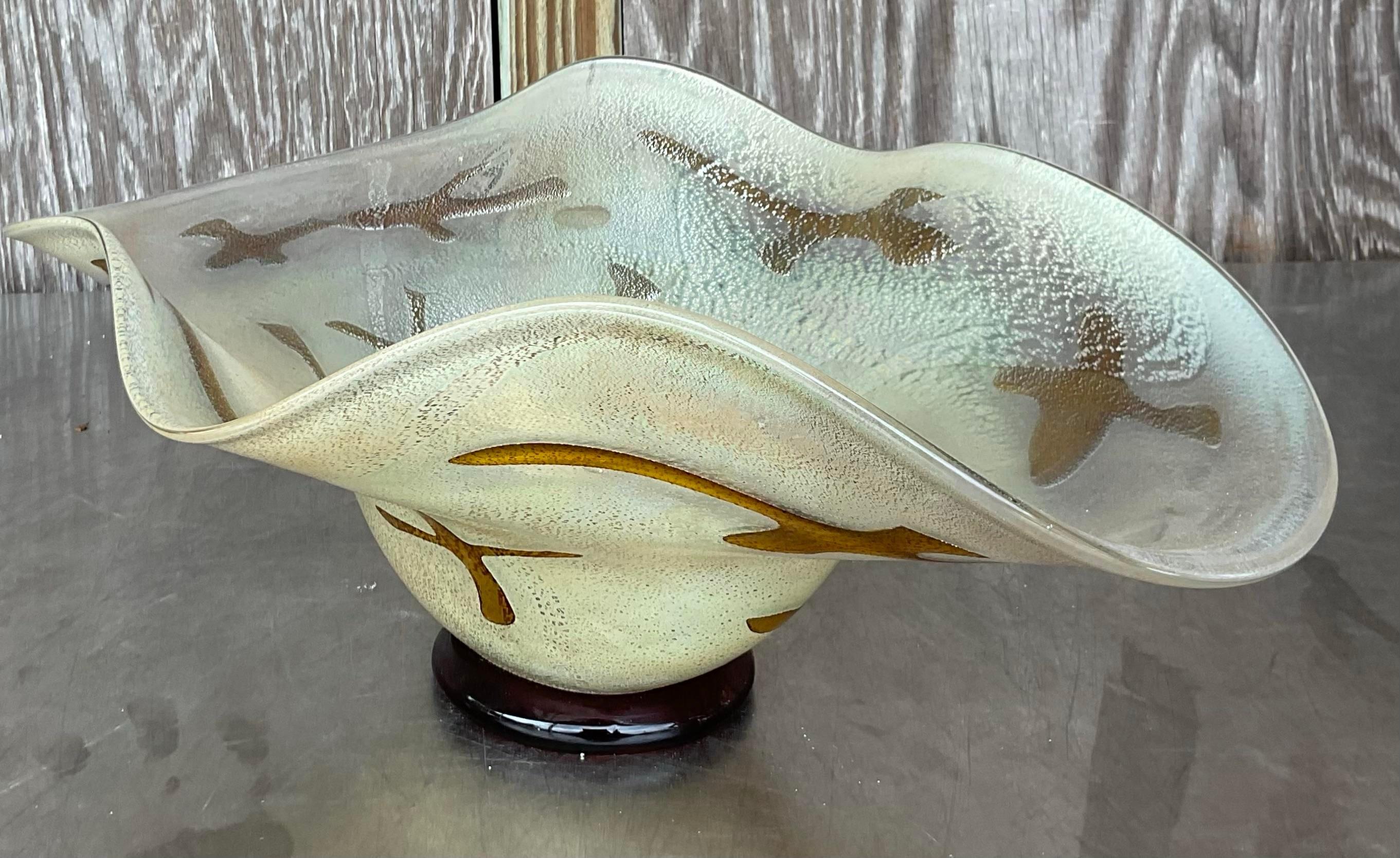 Américain Vintage Boho Signed Art Glass Bowl (bol en verre signé) en vente