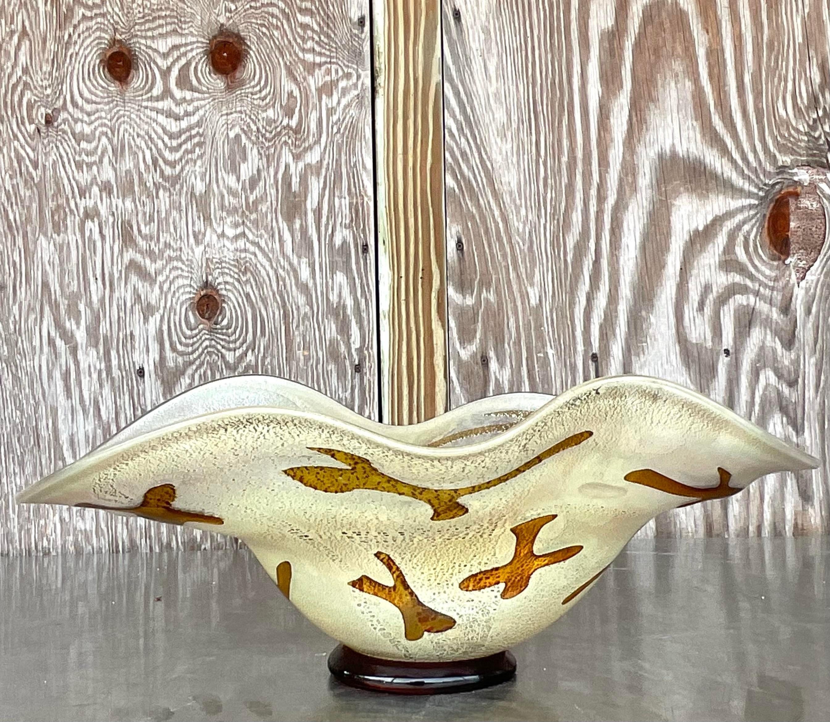 20ième siècle Vintage Boho Signed Art Glass Bowl (bol en verre signé) en vente