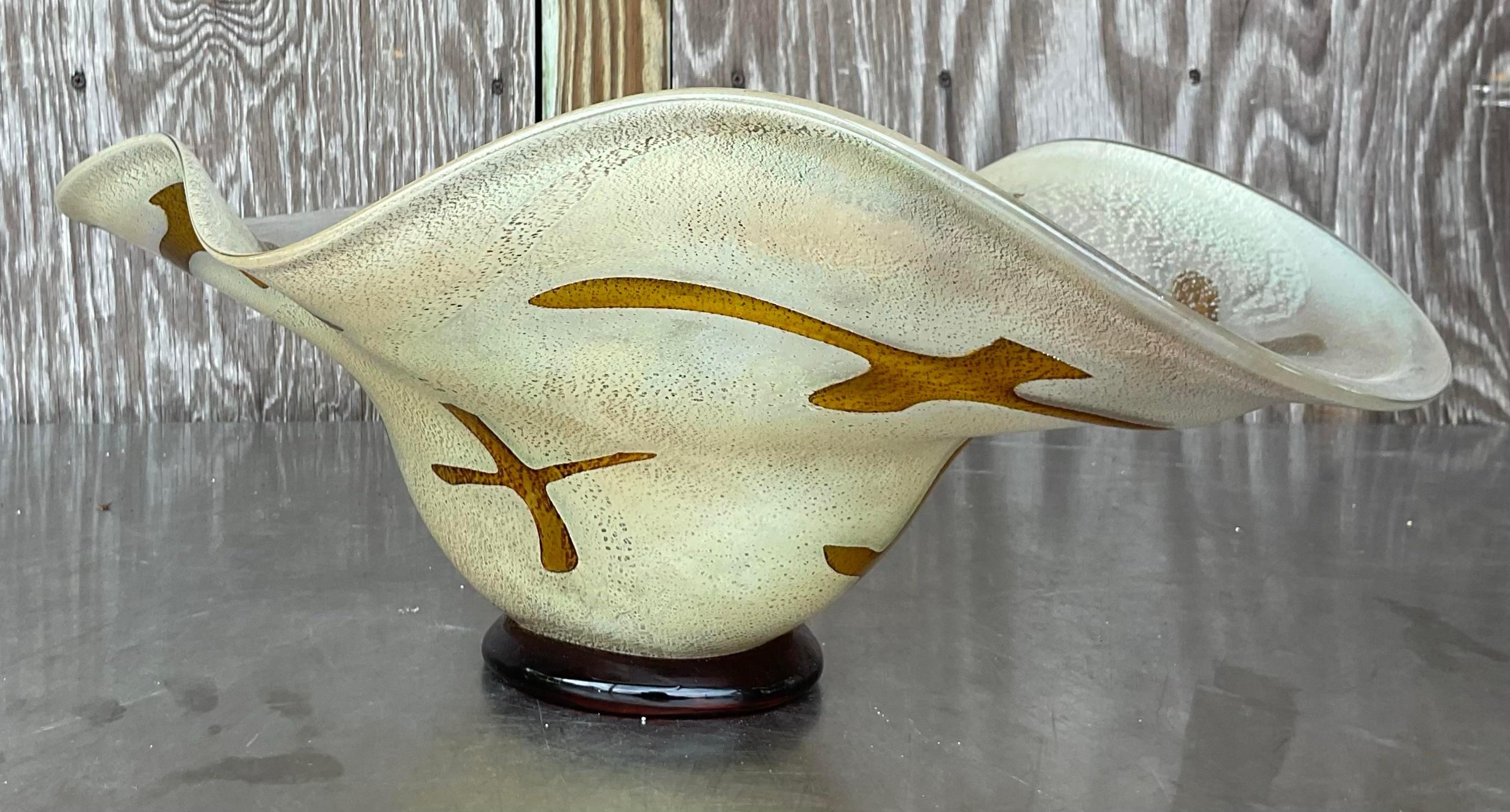 Verre d'art Vintage Boho Signed Art Glass Bowl (bol en verre signé) en vente