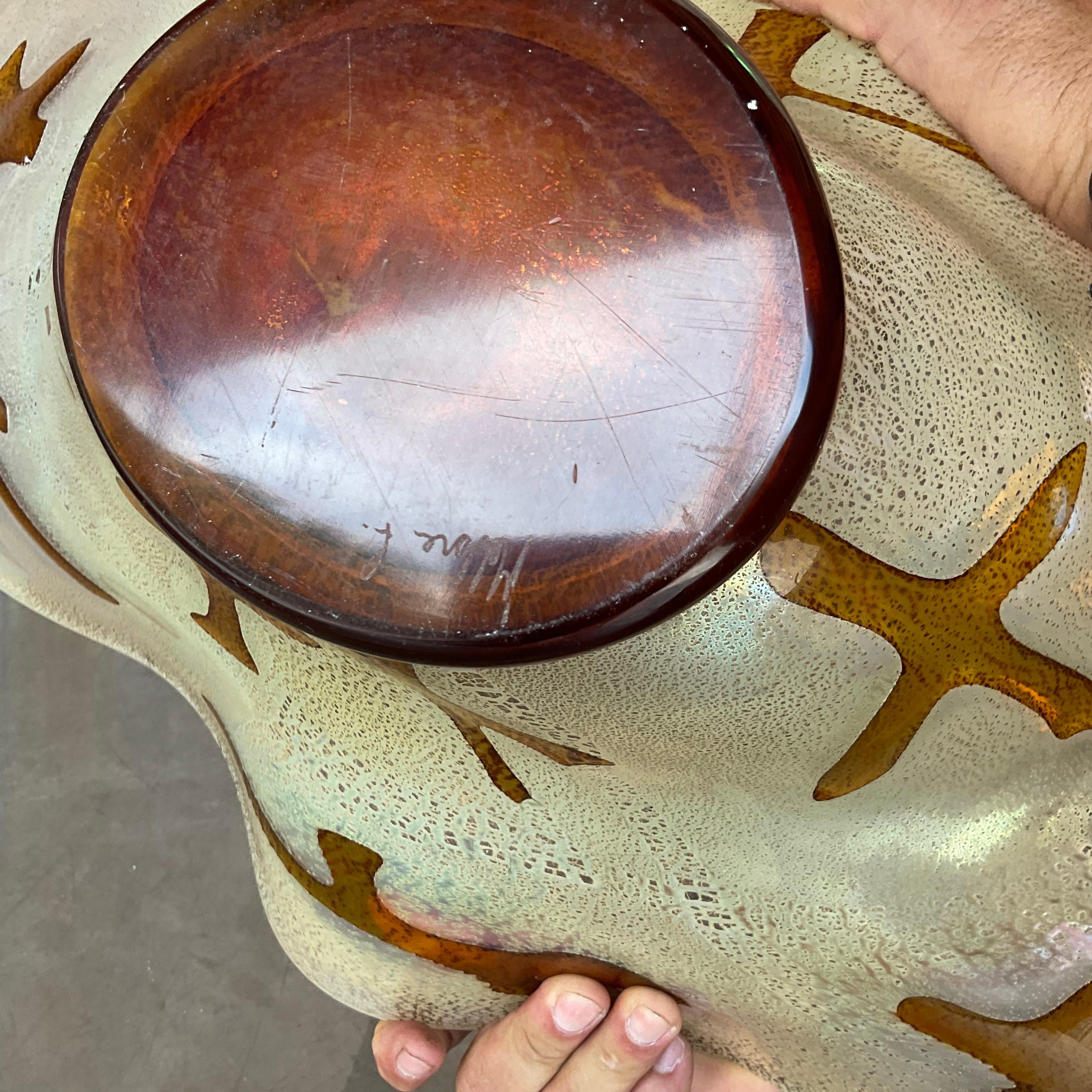 Vintage Boho Signed Art Glass Bowl (bol en verre signé) en vente 1