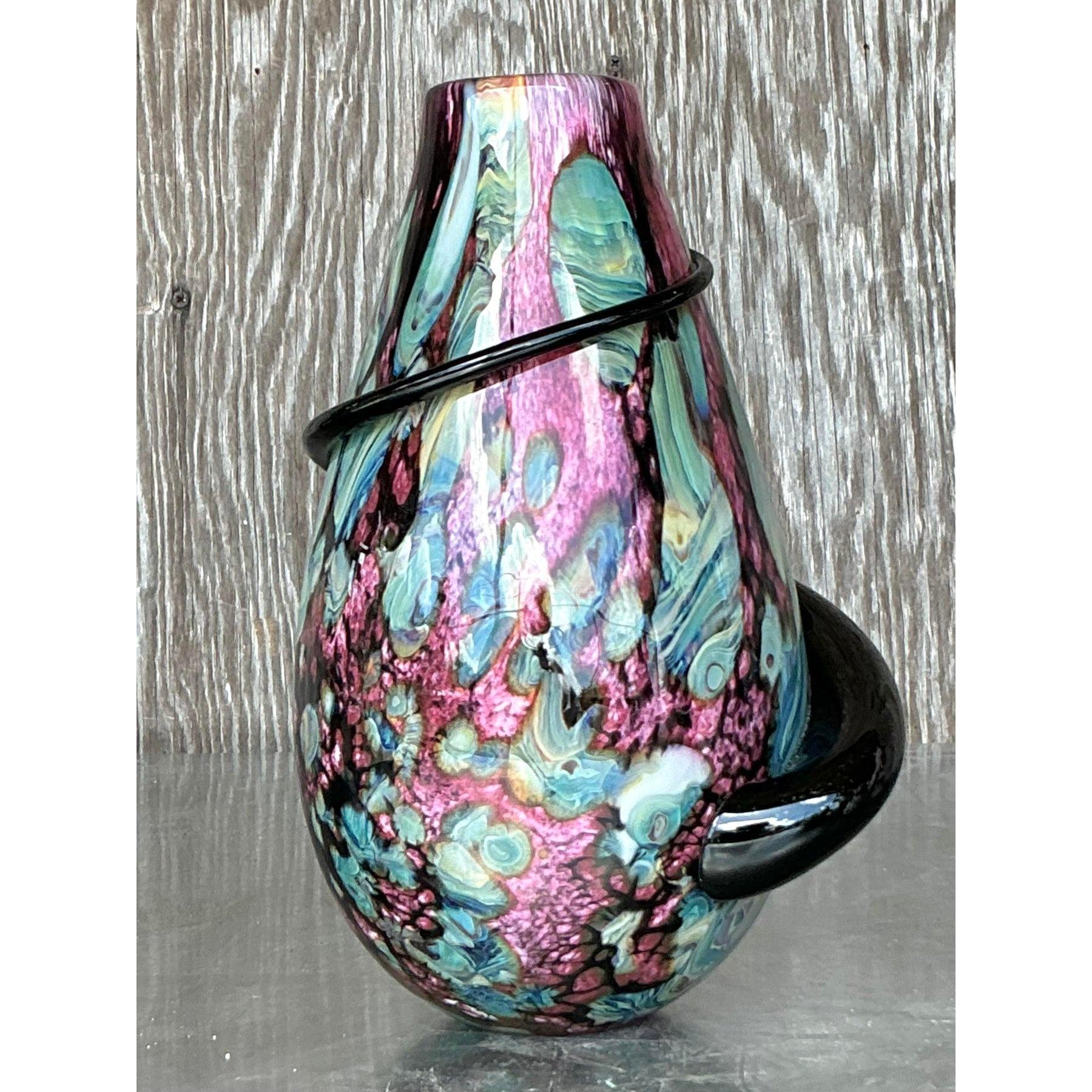 Vase en verre d'art signé Boho Vintage en vente 3