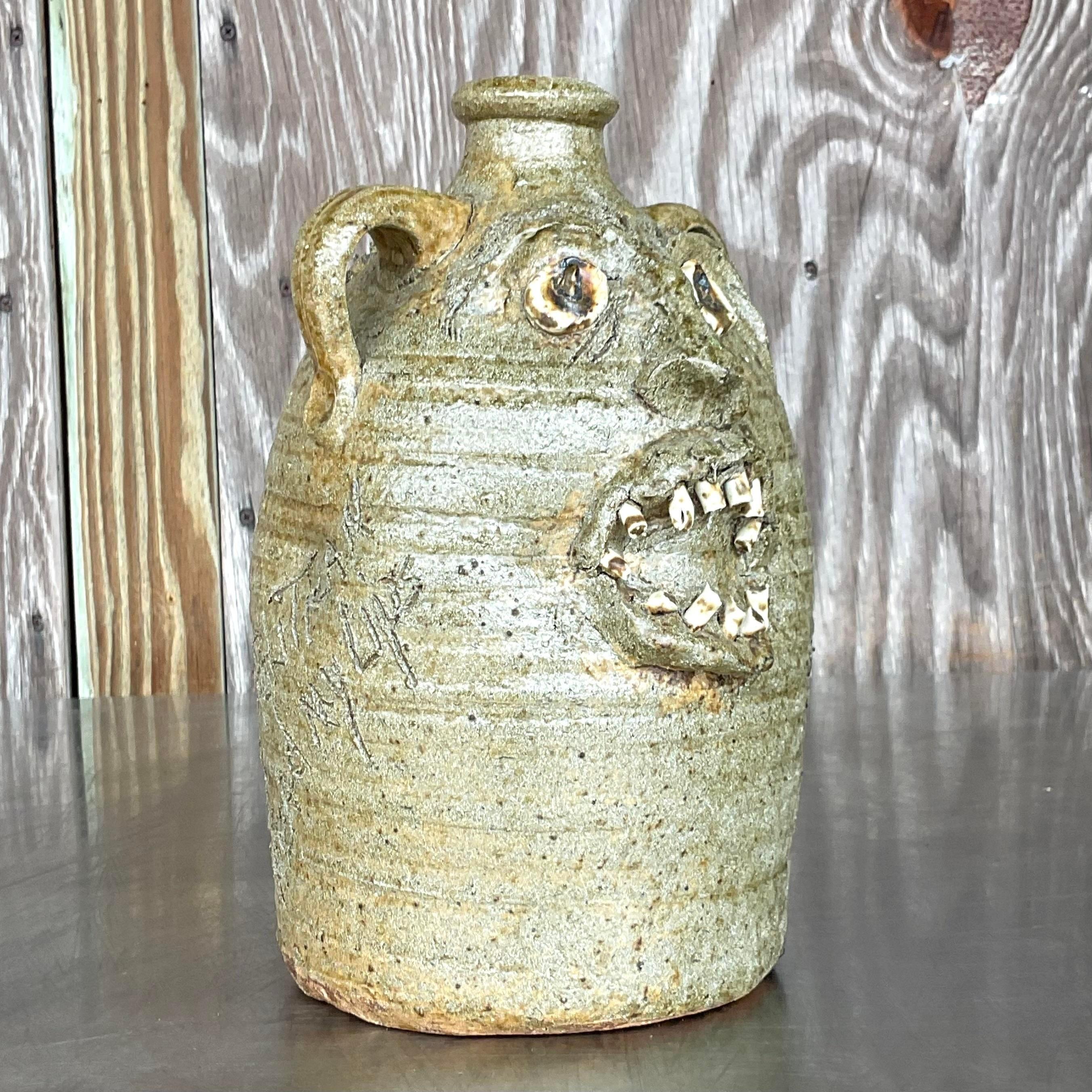 Vintage Boho Signed Studio Pottery Two-Face Krug (amerikanisch) im Angebot