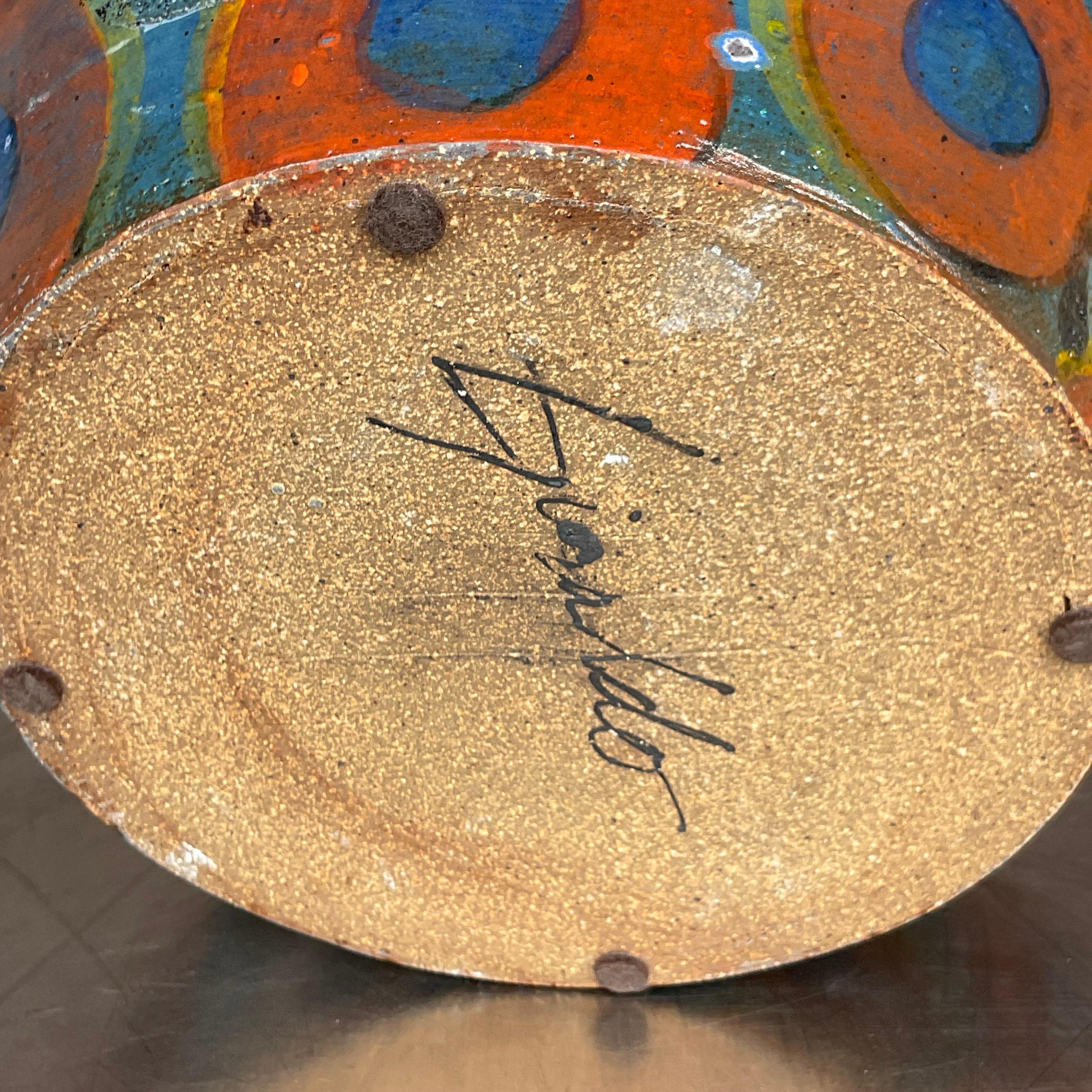 Vintage Boho, signierte Studio Pottery-Vase, Vintage (Töpferwaren) im Angebot