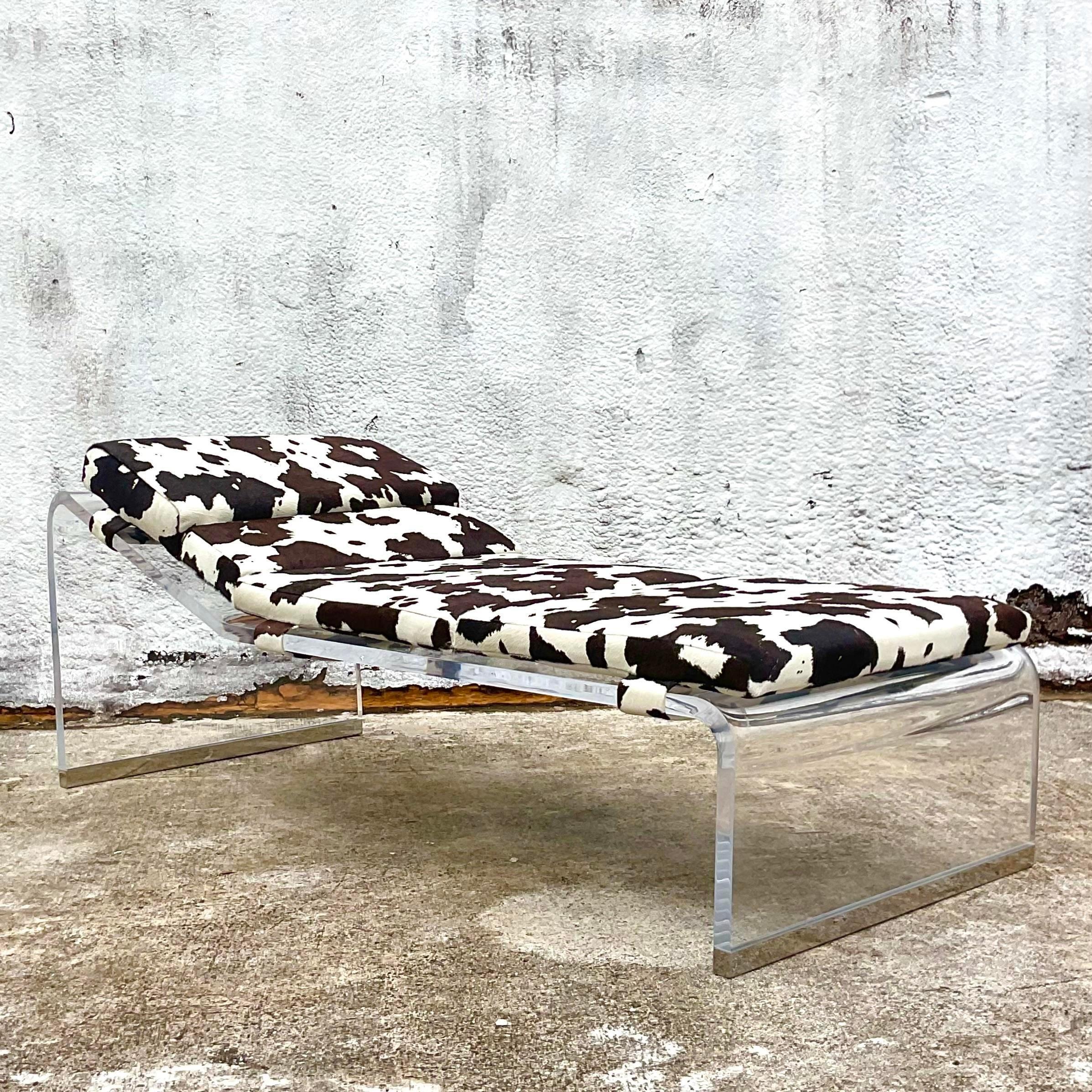 Vintage Boho Slab Lucite Chaise Lounge In Good Condition For Sale In west palm beach, FL