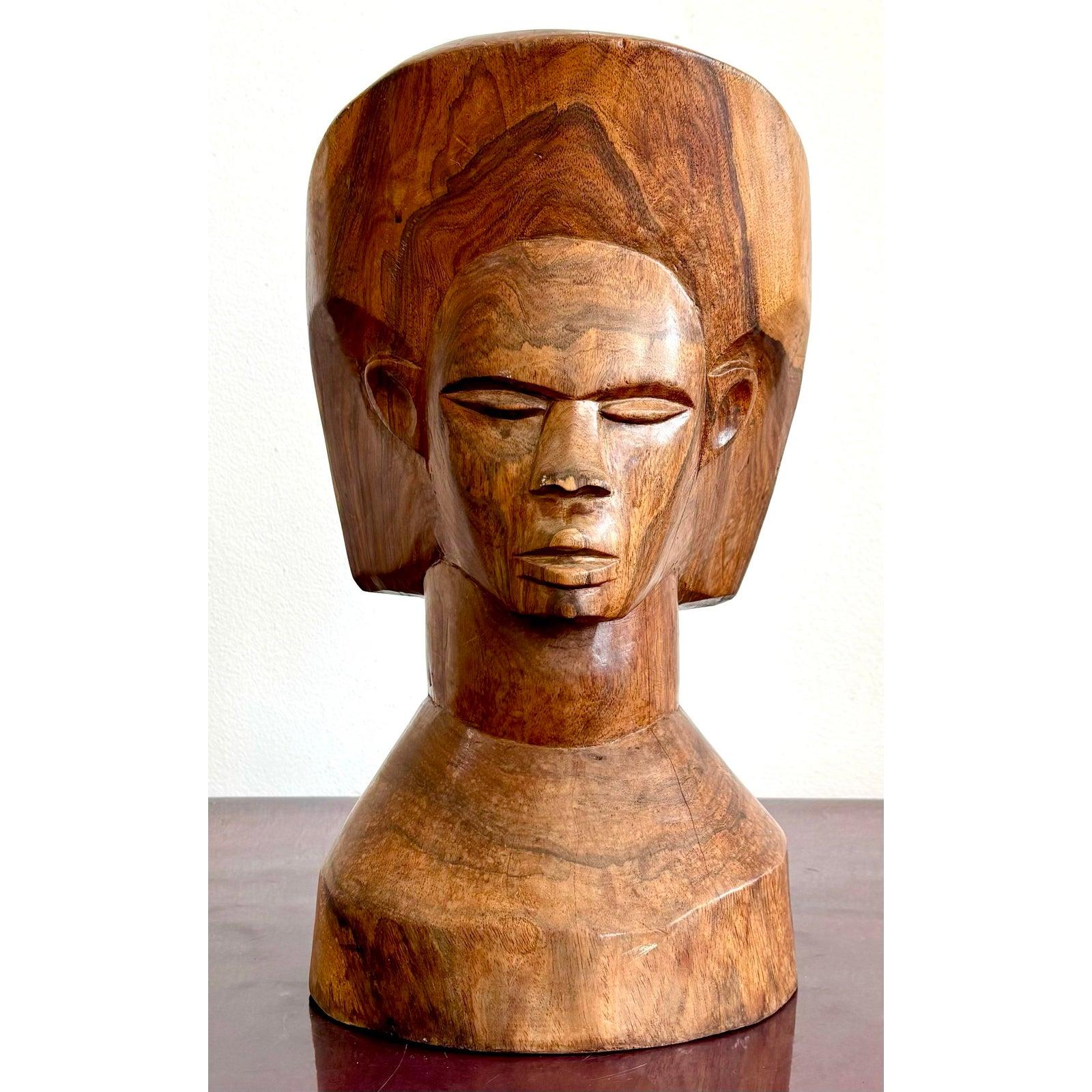 Busto intagliato in legno massiccio vintage Boho In condizioni buone in vendita a West Palm Beach, FL