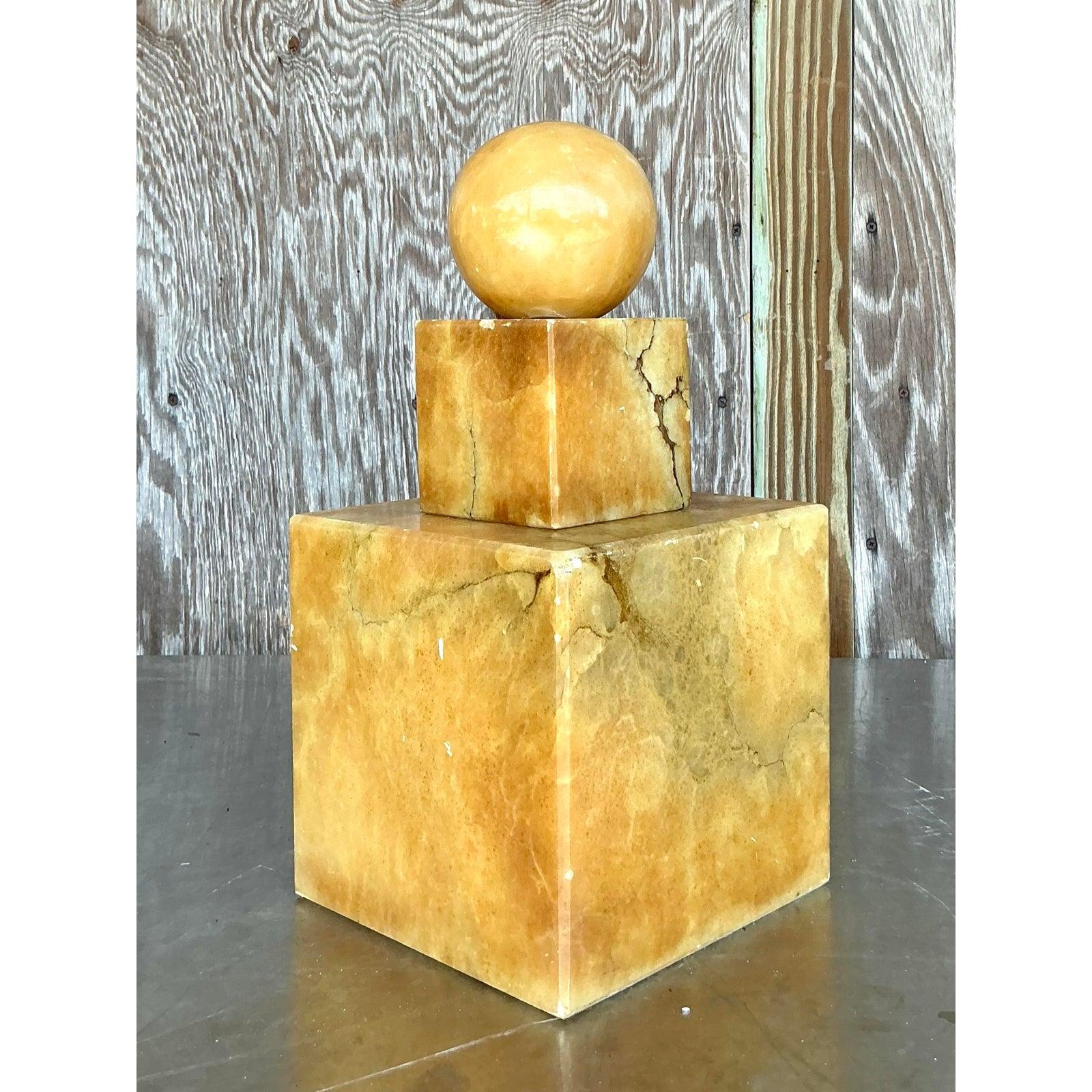 Scultura geometrica in alabastro impilata vintage Boho In condizioni buone in vendita a west palm beach, FL