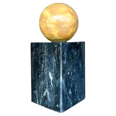 Sculpture vintage Boho en marbre empilé Sphère géométrique