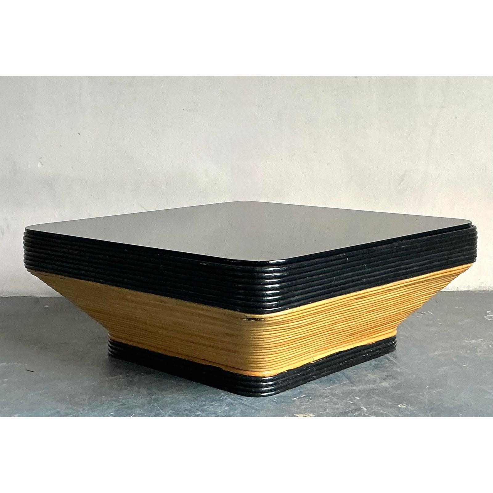 Table basse vintage Boho à crayons empilés Bon état - En vente à West Palm Beach, FL