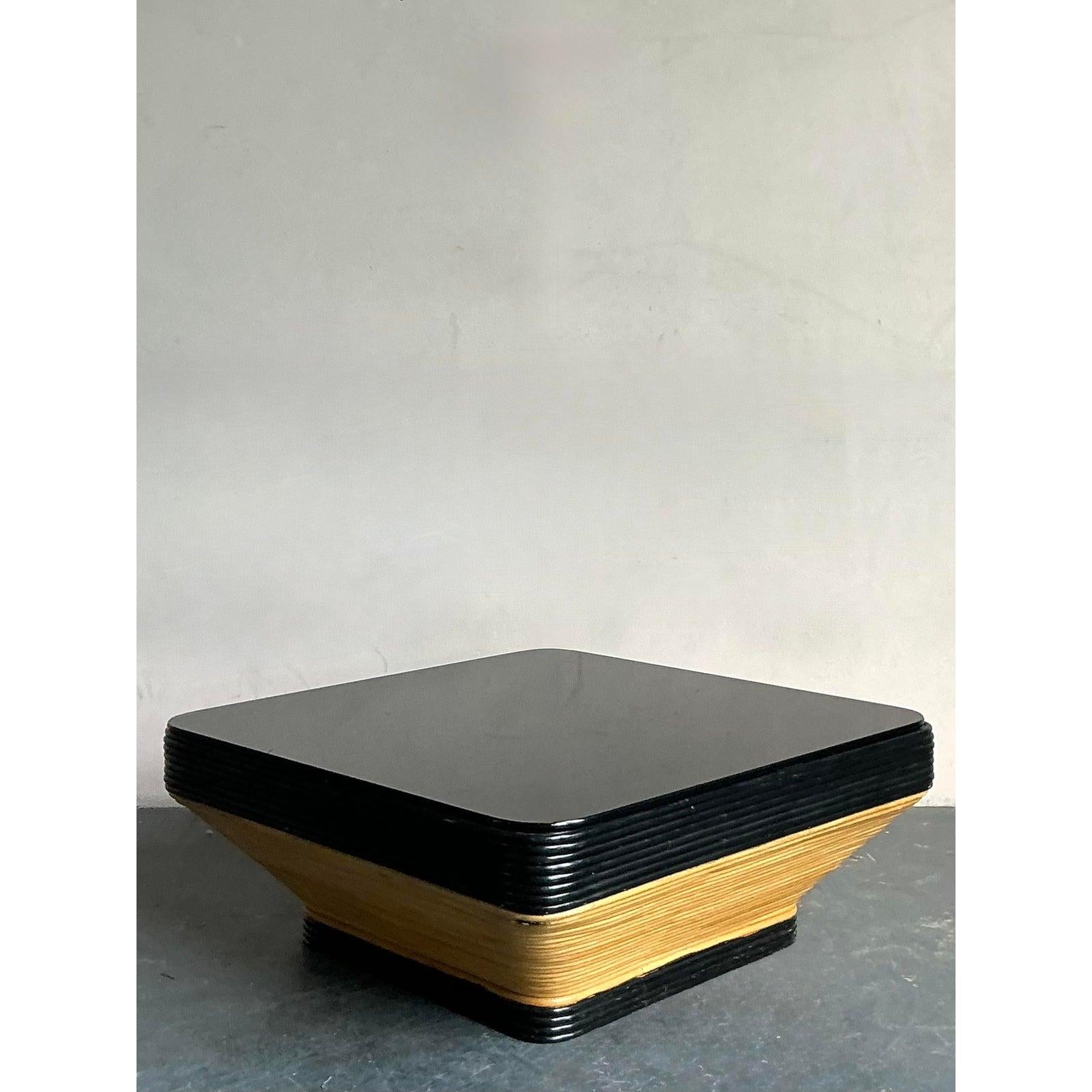 20ième siècle Table basse vintage Boho à crayons empilés en vente