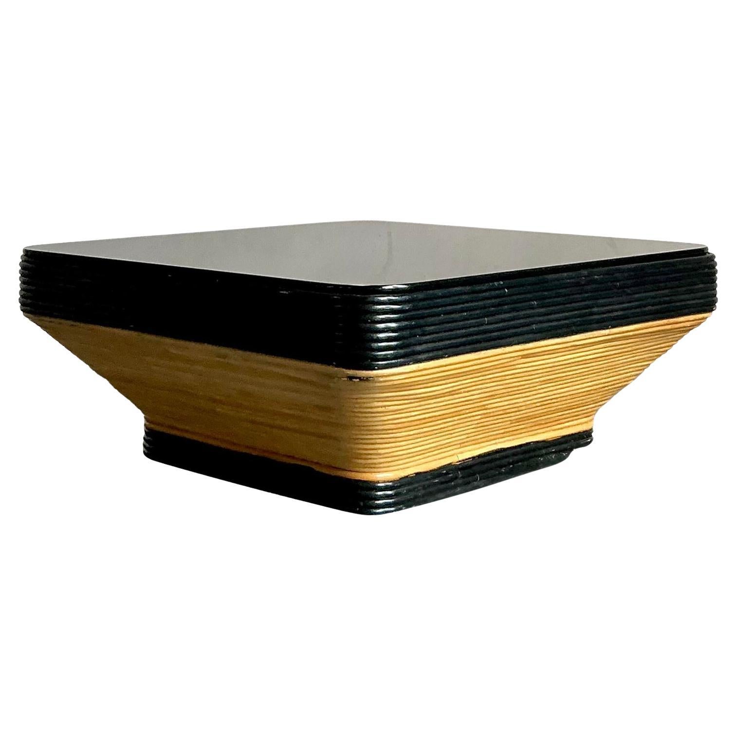 Table basse vintage Boho à crayons empilés en vente