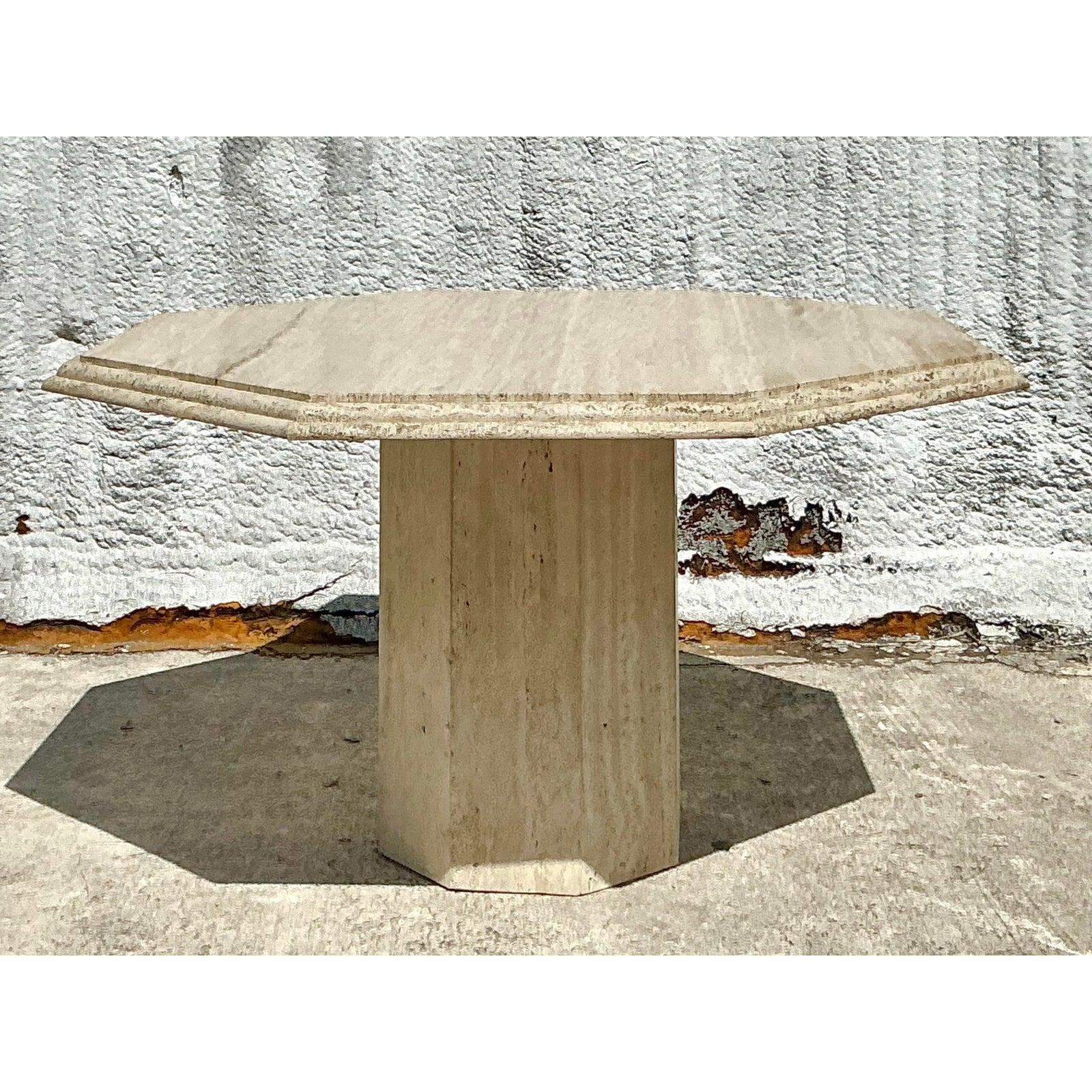 Table de salle à manger octogonale en travertin empilé Boho Vintage en vente 5