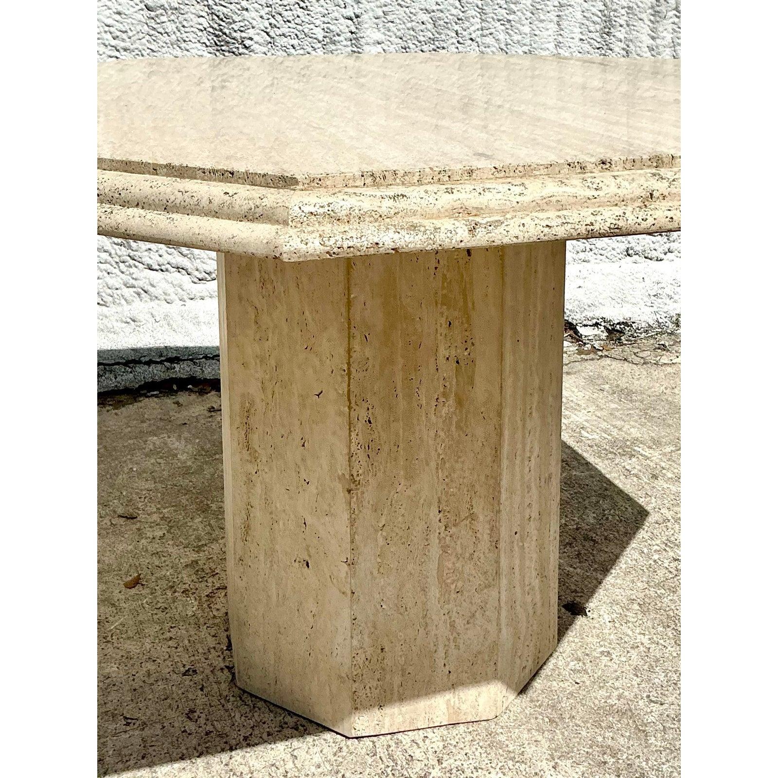 Table de salle à manger octogonale en travertin empilé Boho Vintage en vente 1