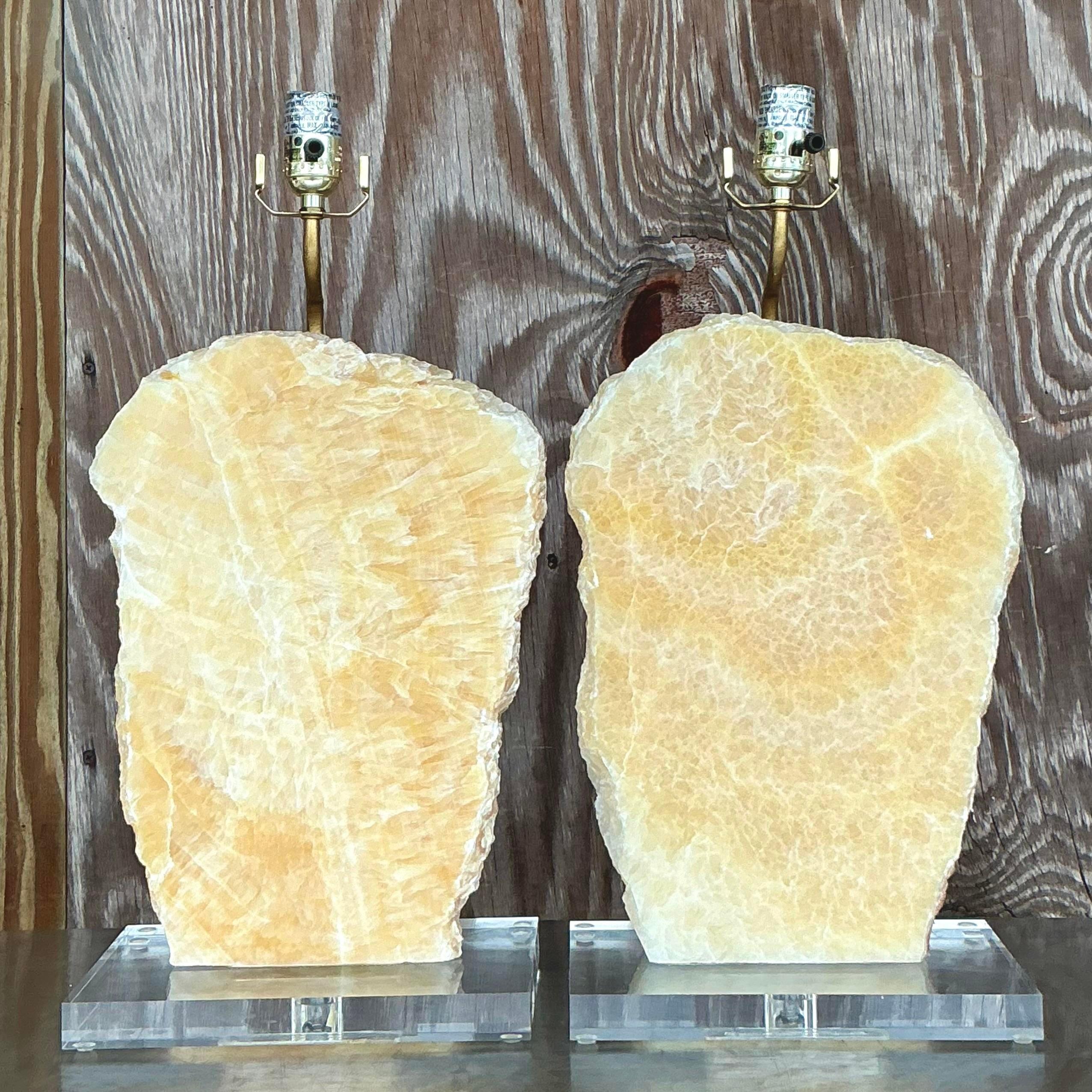 Metallo Lampade vintage in lastre di pietra e lucite di A. Stone - una coppia in vendita