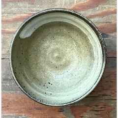 Ciotola vintage in ceramica dello Studio Pottery di Boho
