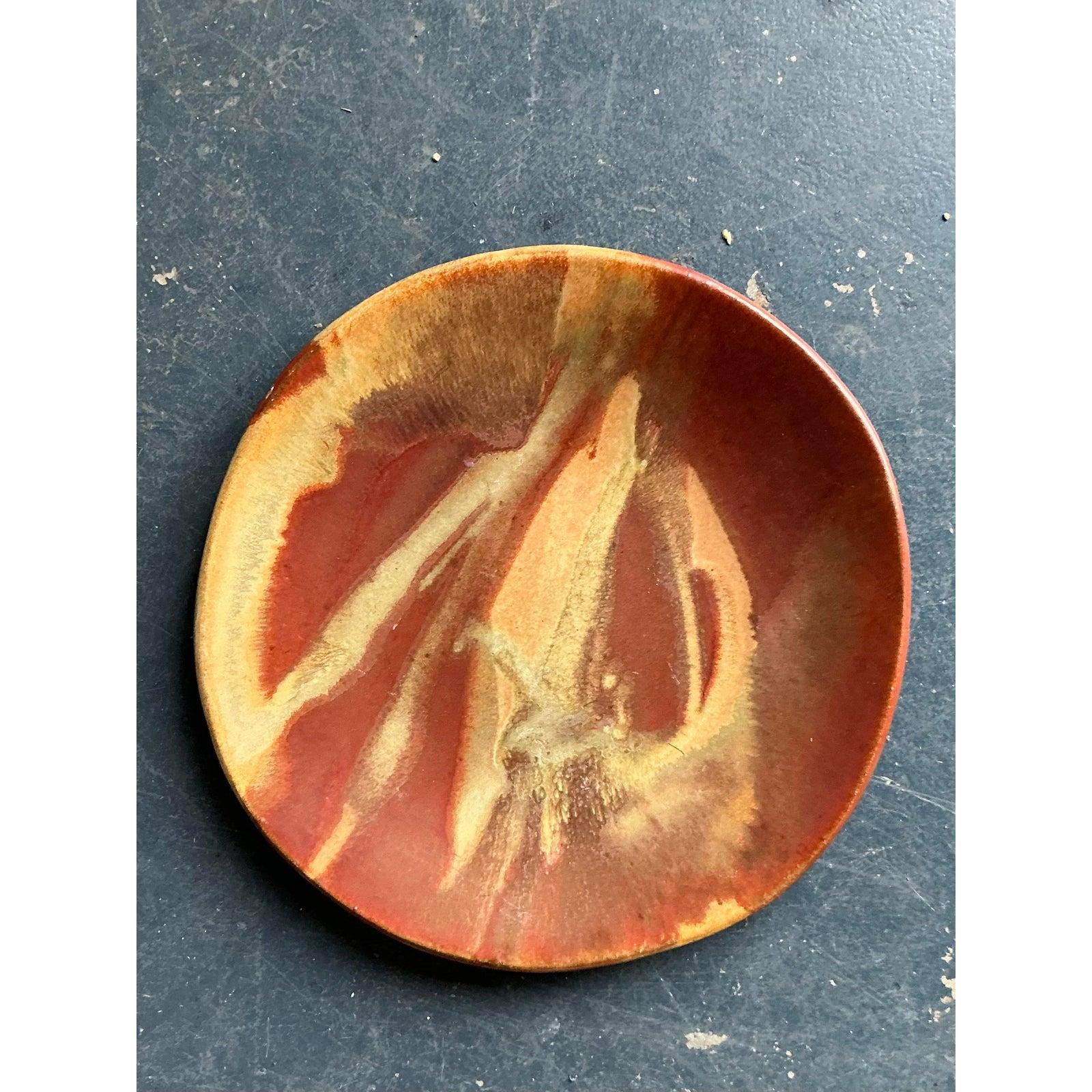 Vintage Boho Studio Pottery Ladegerät (Rustikal) im Angebot