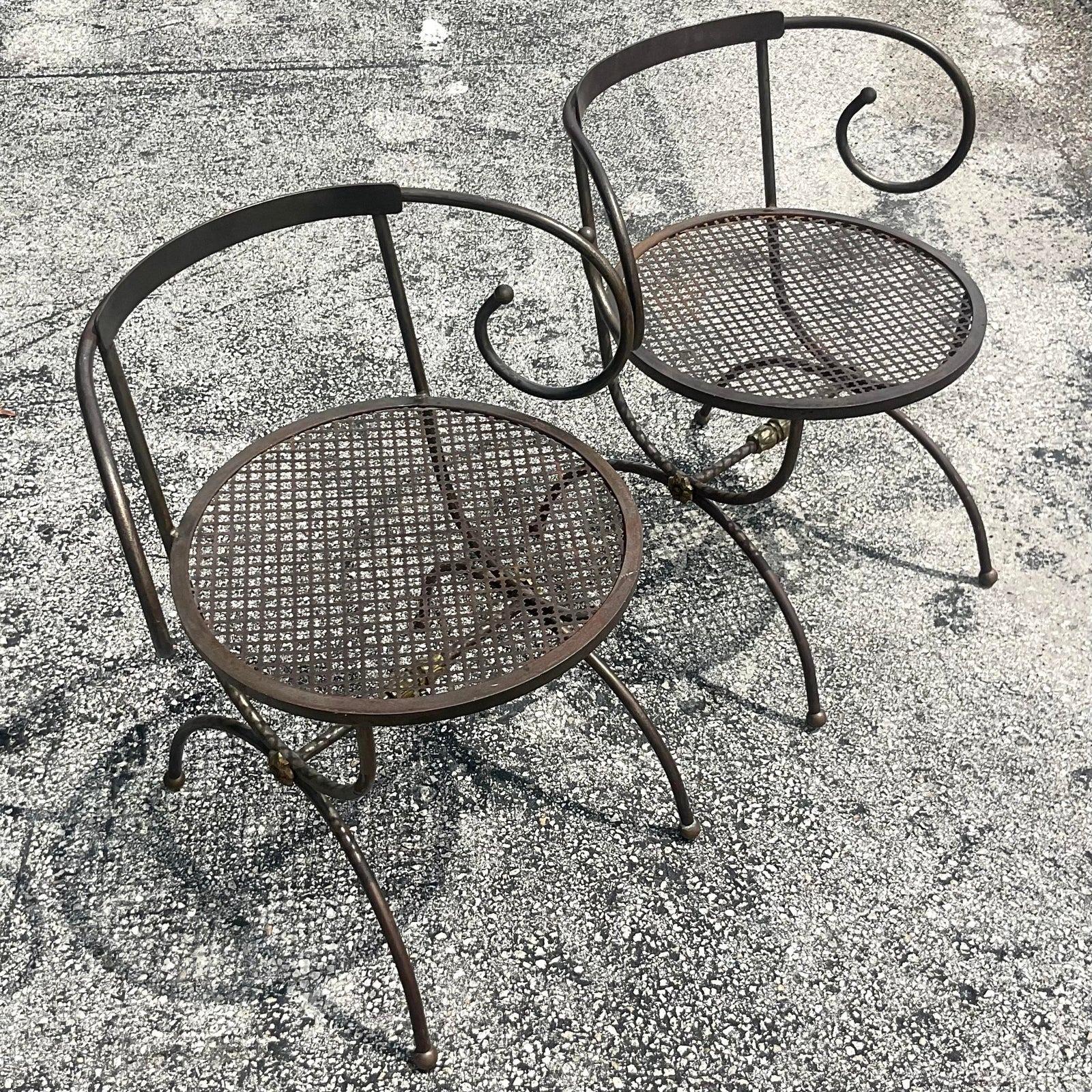 Chaises d'appoint vintage en fer forgé Boho Swirl - une paire en vente 4