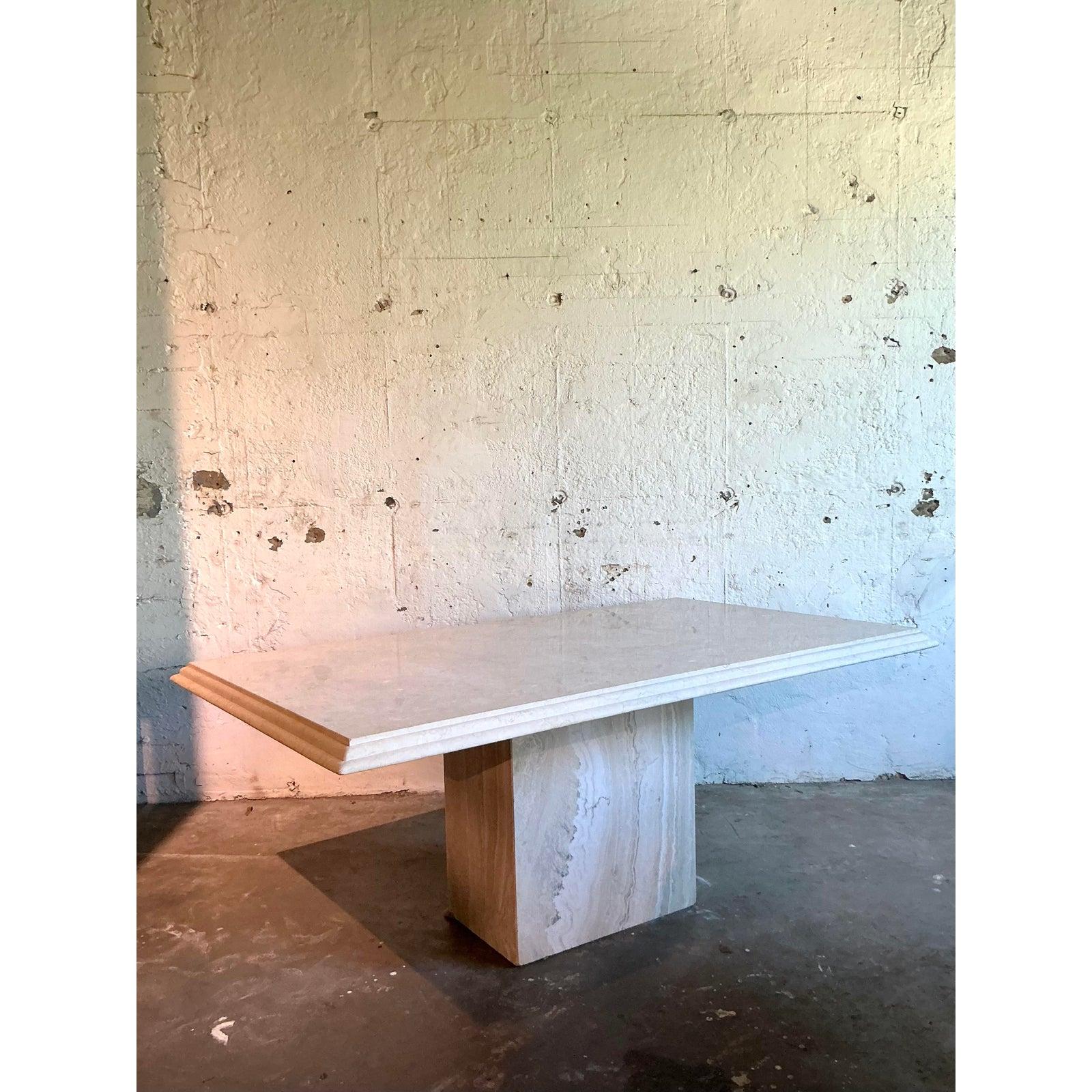 Vintage Boho Terrassen-Esstisch aus Travertin (Postmoderne) im Angebot