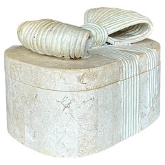 Caja vintage boho teselada de piedra y junco