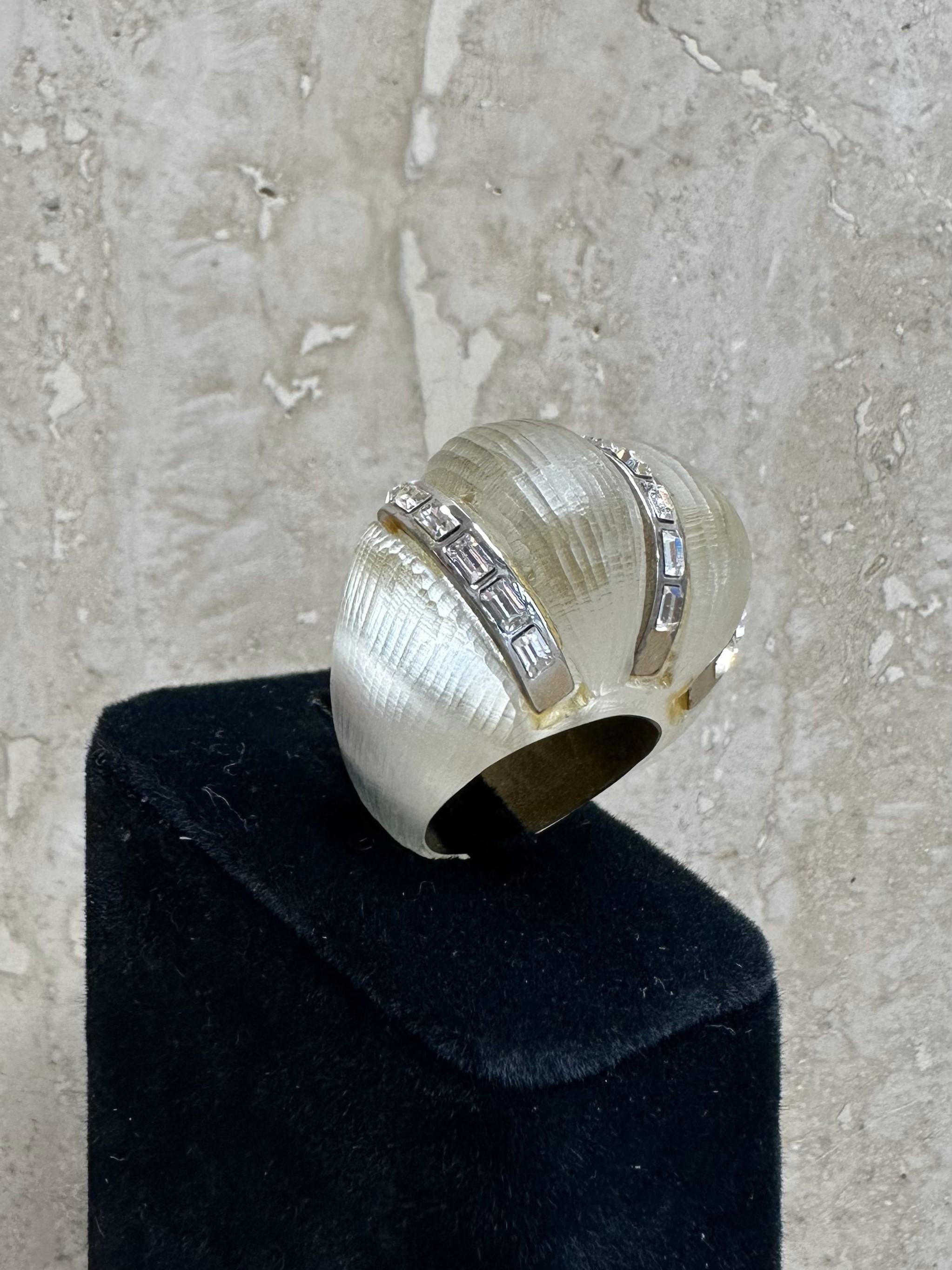 Regency Vintage Boho Textured Lucite Ring with Rhinestones For Sale