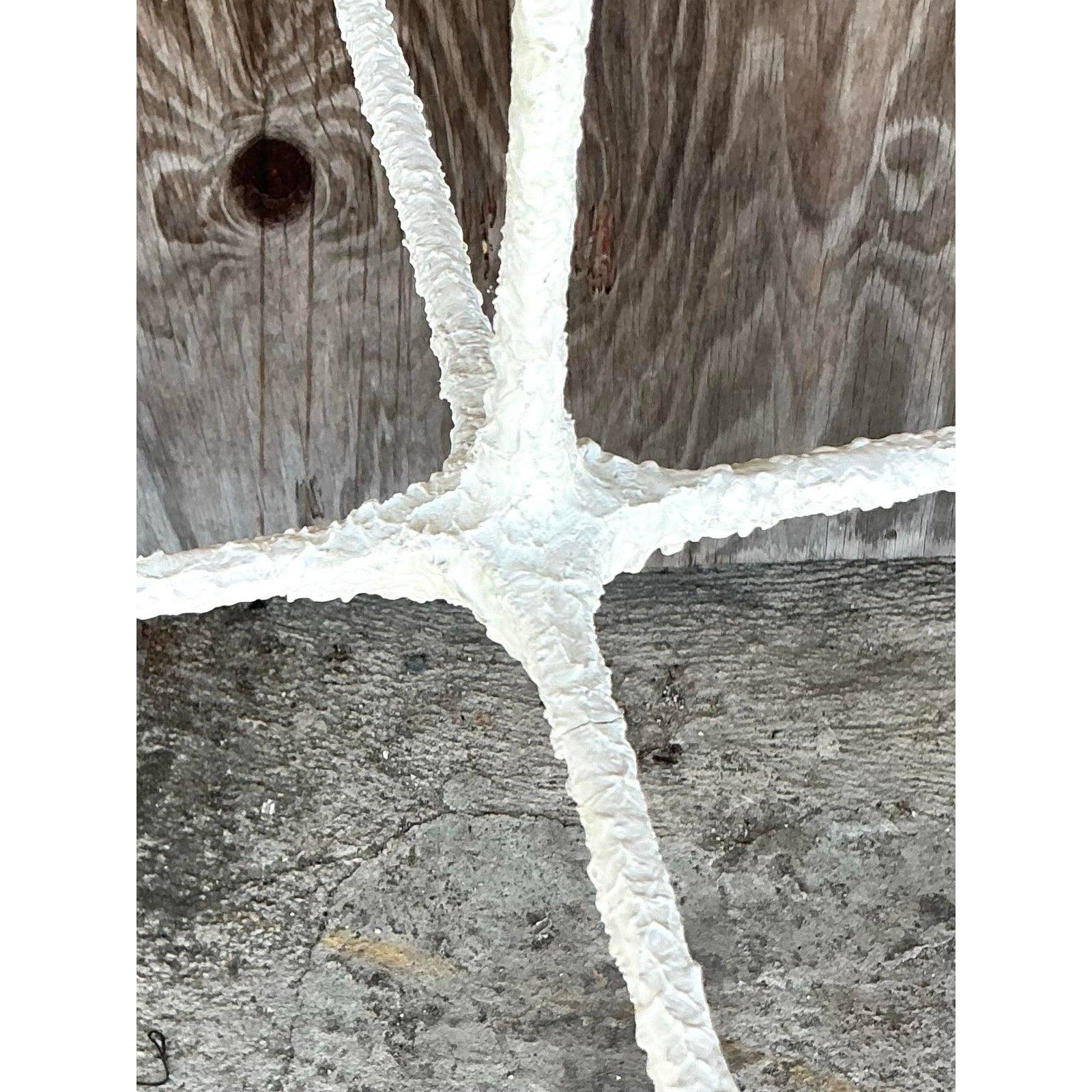 Vintage Boho texturierte abgestufte Kronleuchter (Metall) im Angebot