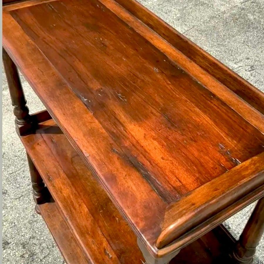 Bois Paire d'étagères vintage Boho Theodore Alexander Castle Bromwich en vente