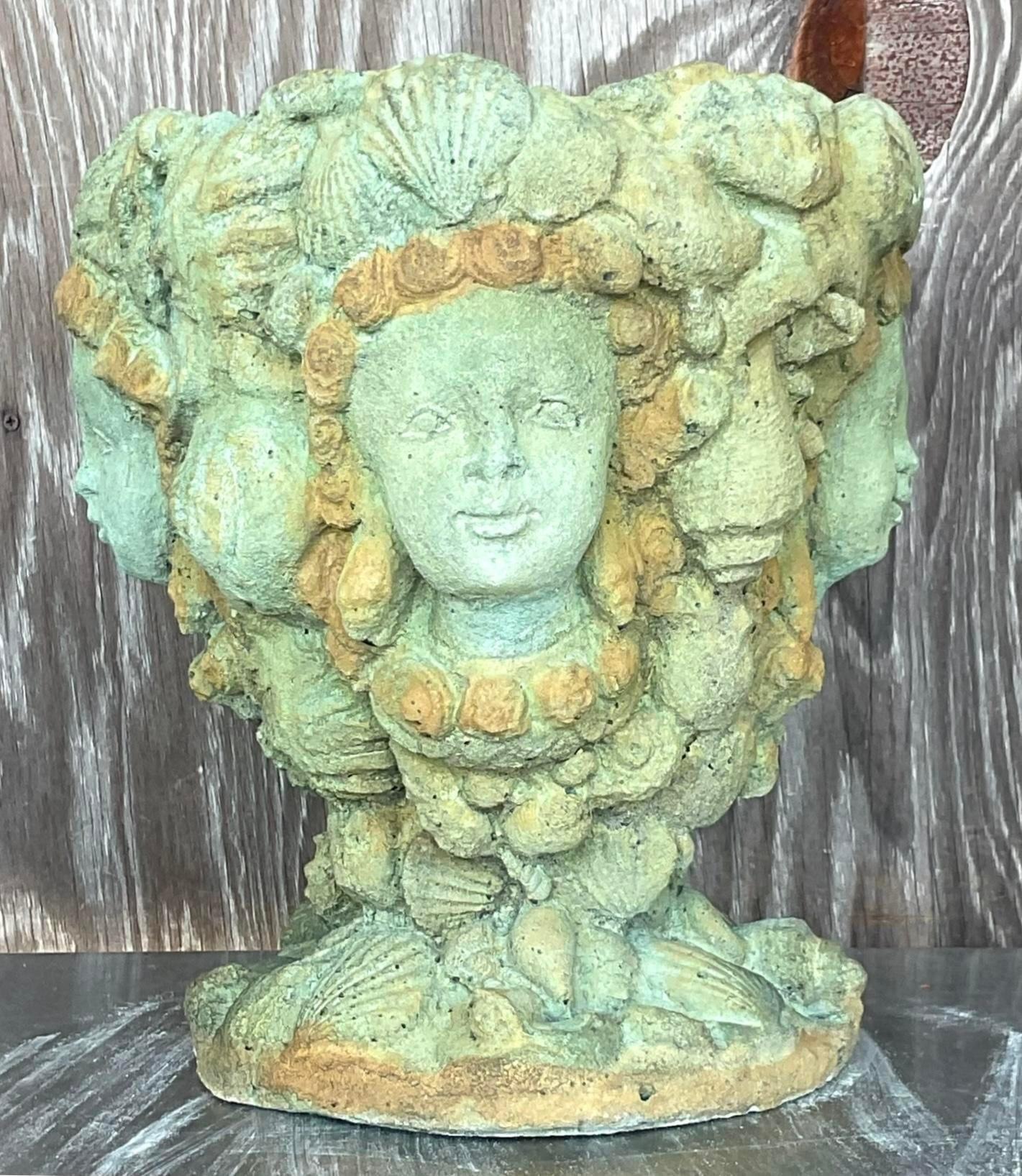 20ième siècle Jardinière Vintage Boho en Béton Moulé Teinté Sirène en vente
