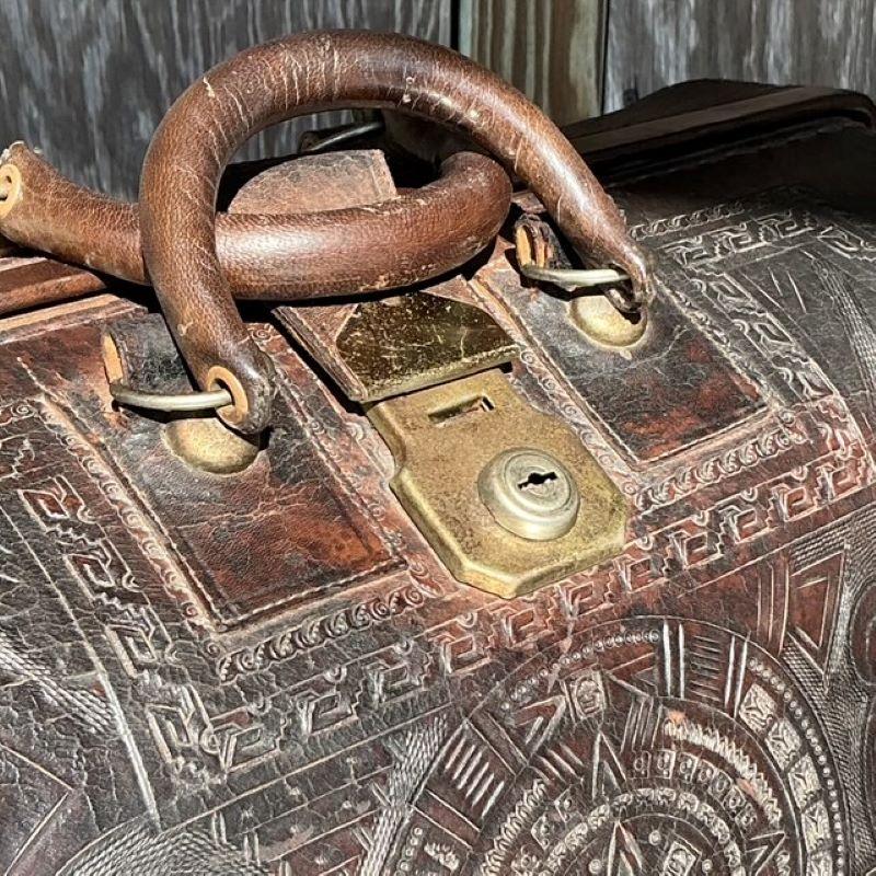 Borsa da medico in pelle lavorata Vintage By in vendita 4