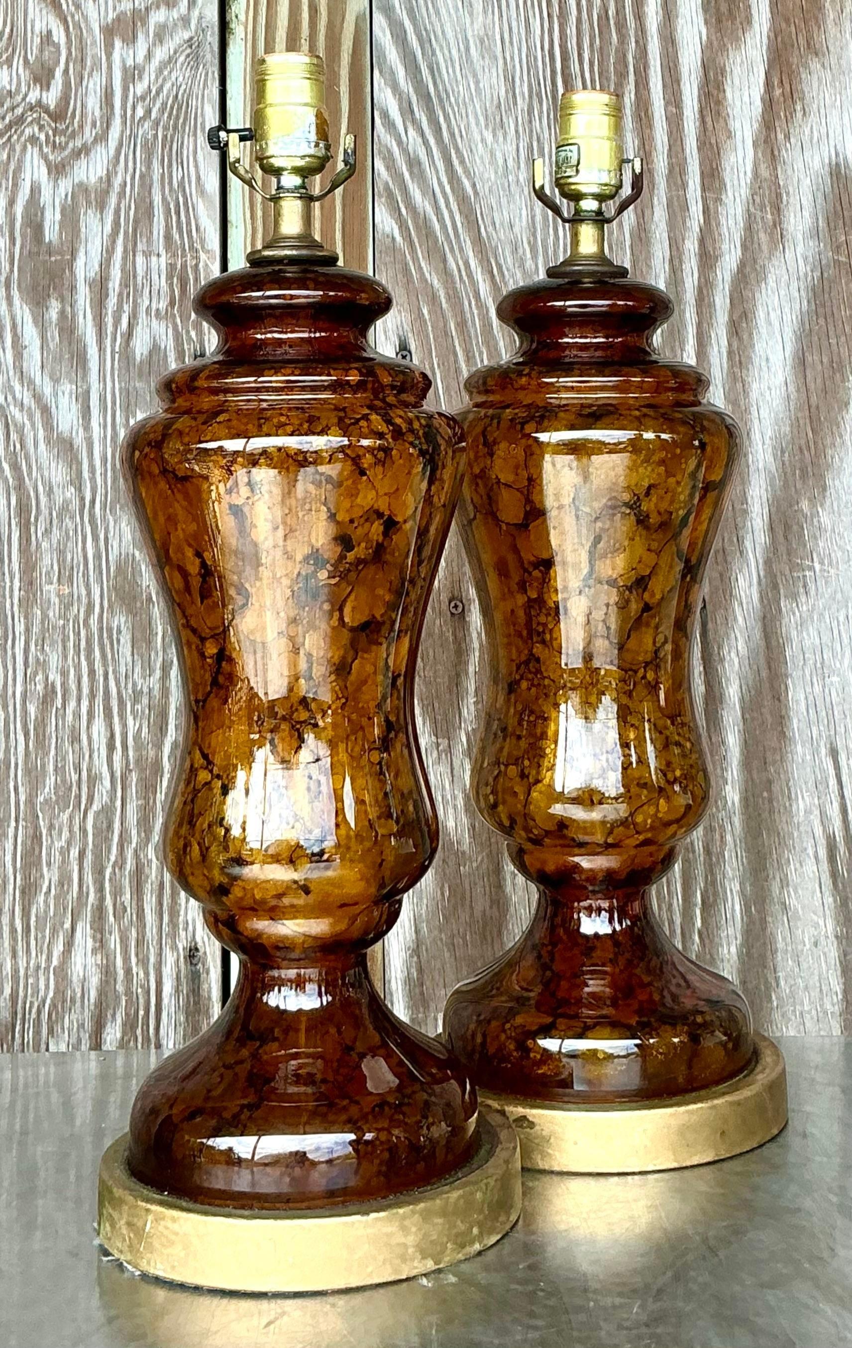 Paire de lampes bohème vintage en verre torsadé en vente 1