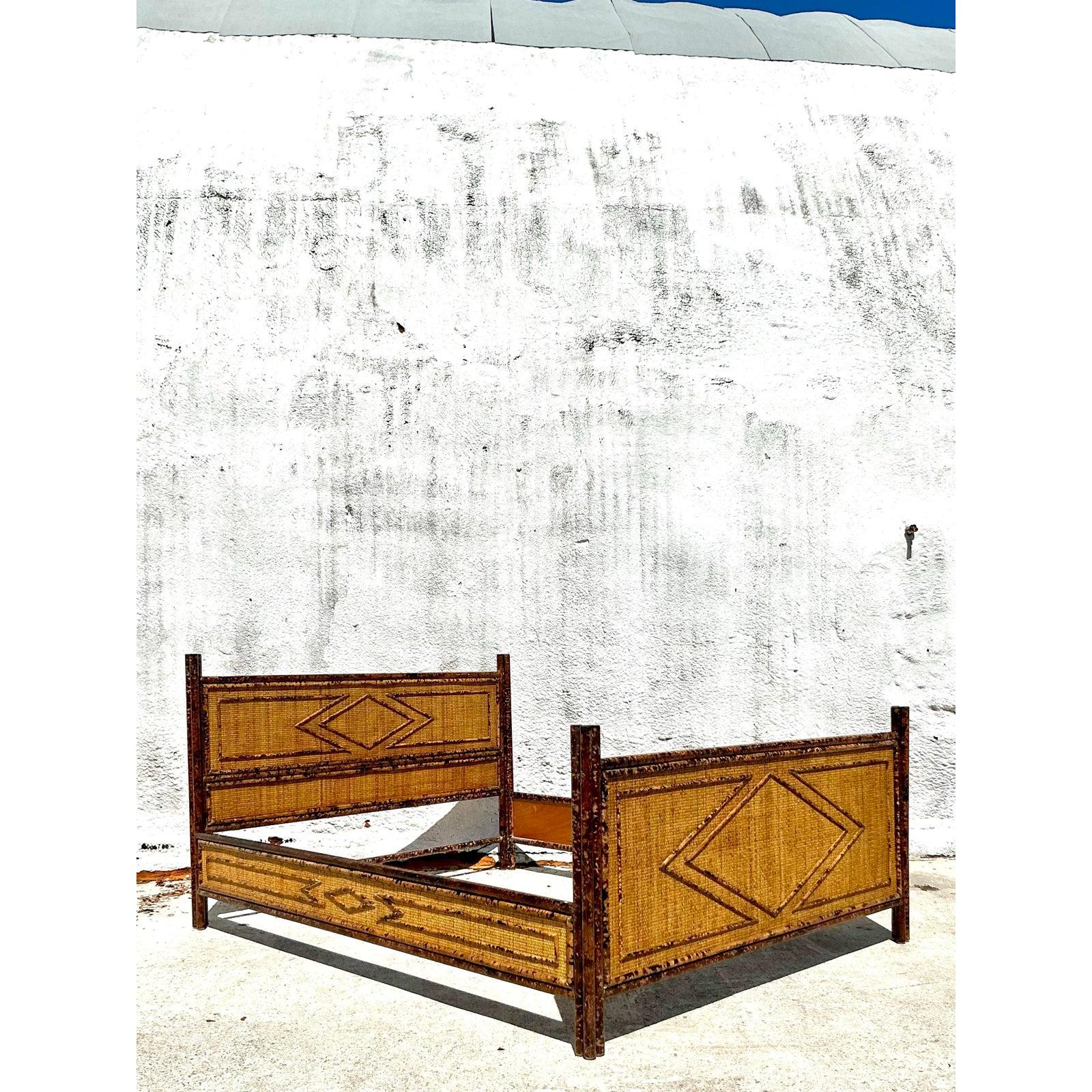 Vintage Boho Schildkröte Rattan Queen Bett im Angebot 3