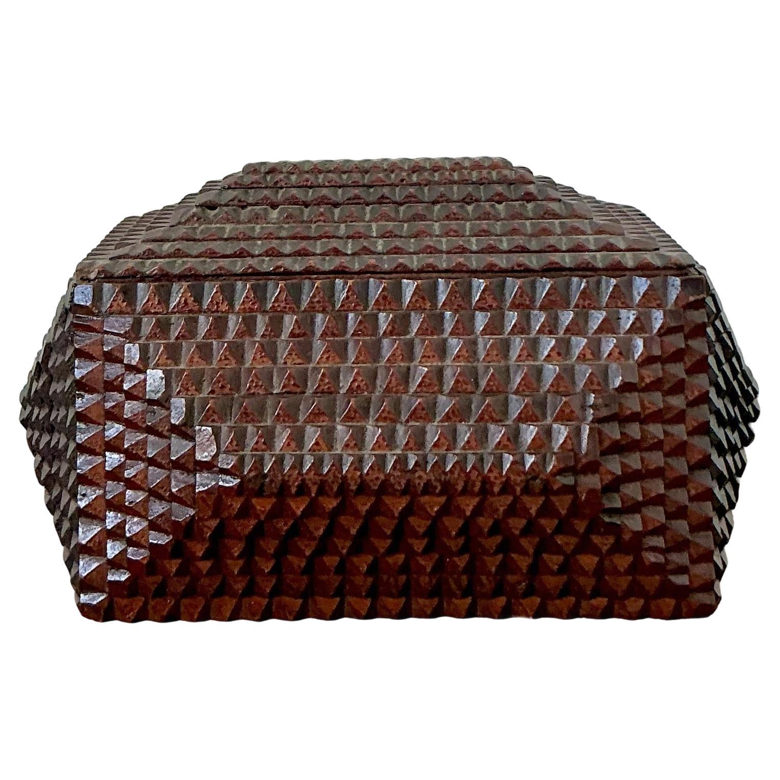 Scatola di legno vintage Boho Tramp Art