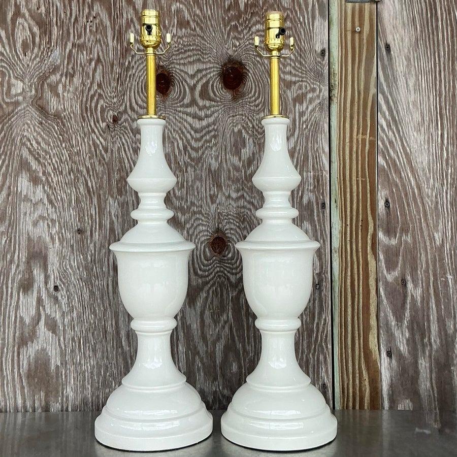 20ième siècle Paire de lampes vintage en céramique tournée Boho en vente