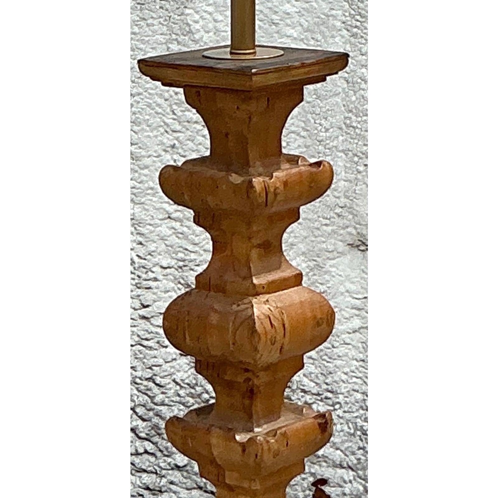 Américain Lampadaire Boho tourné en pin noueux vintage en vente