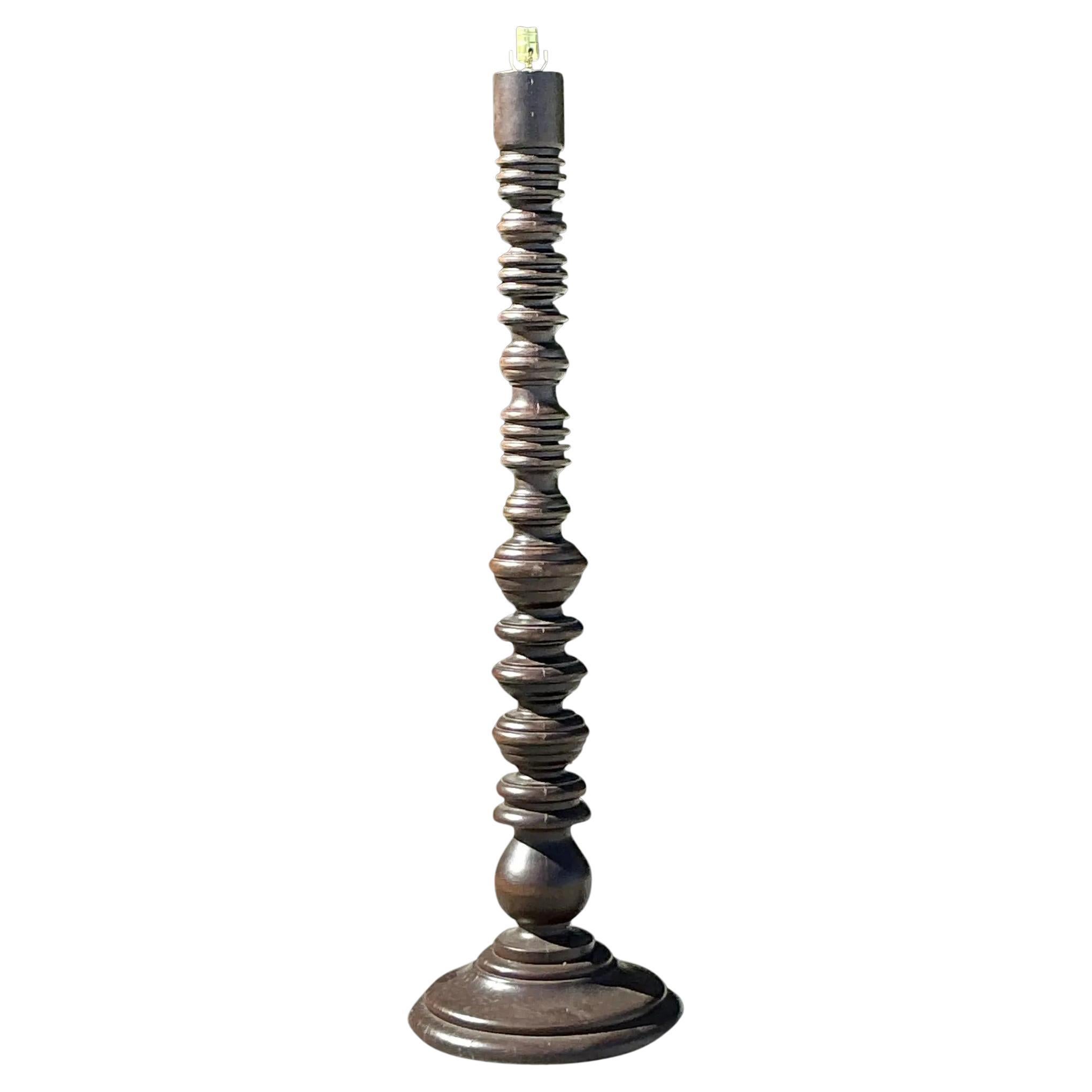 Vintage Boho gedrehte Wood Wood Stehlampe