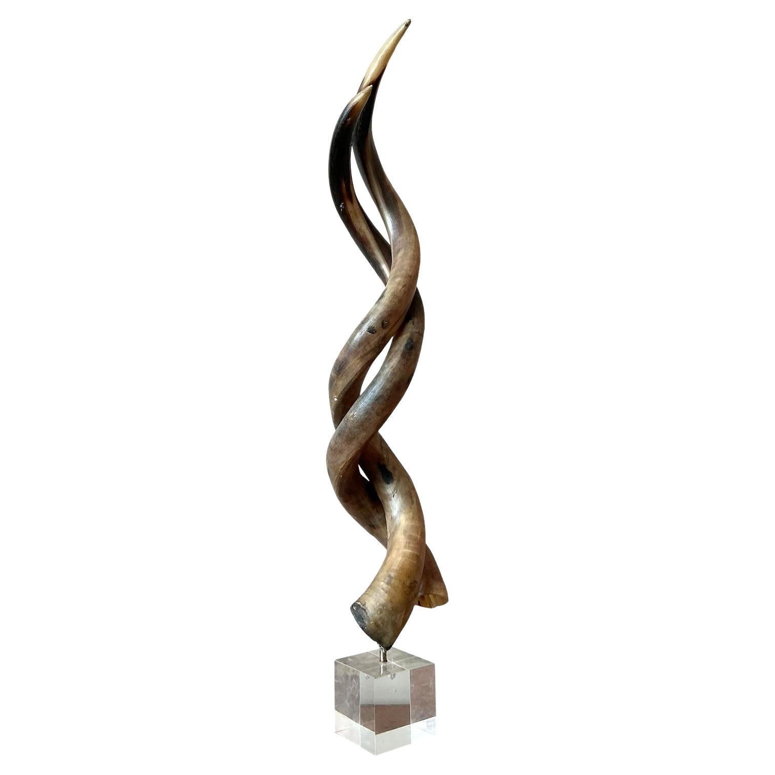 Scultura di Horn ritorta in lucite, vintage, in stile bohémien