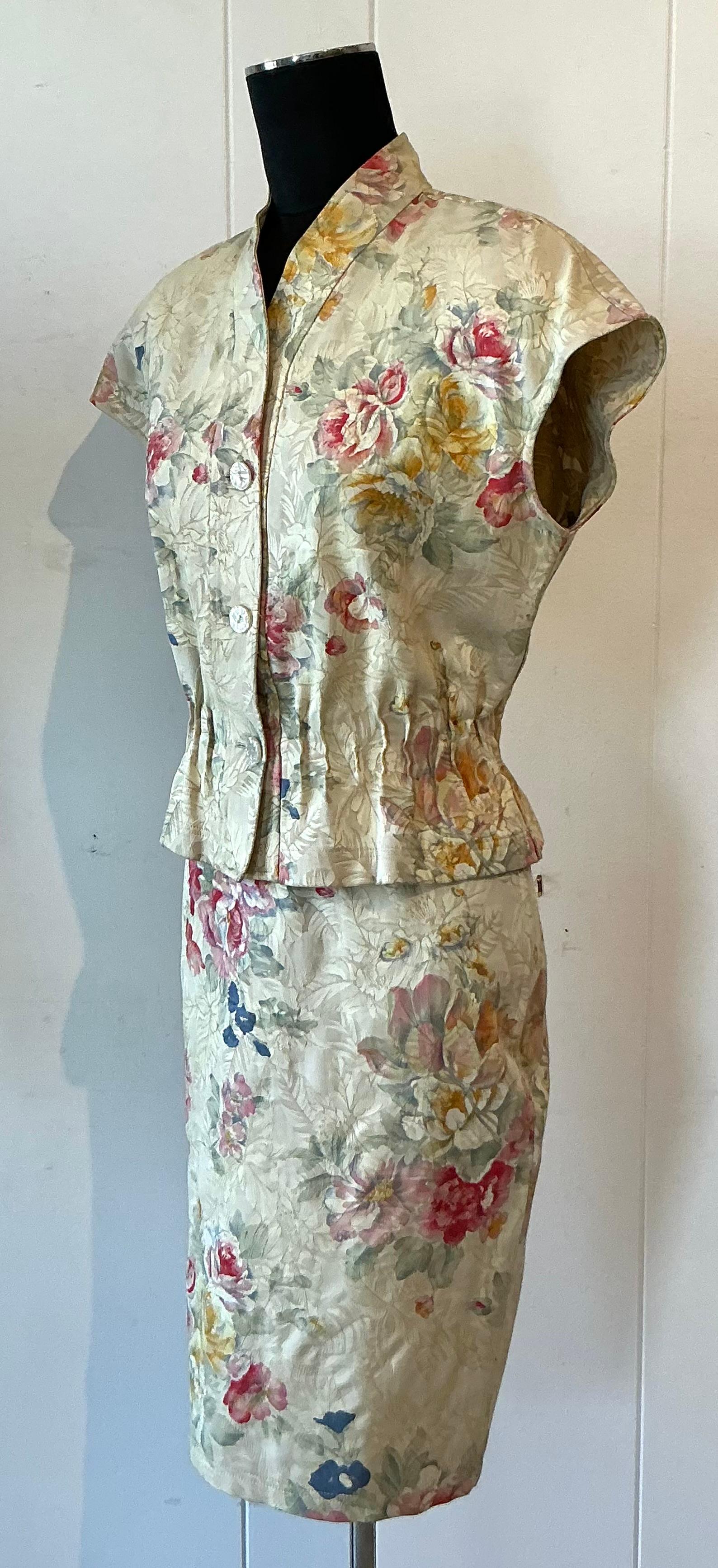 Vintage Boho Ungaro Beige Floral Set For Sale 2