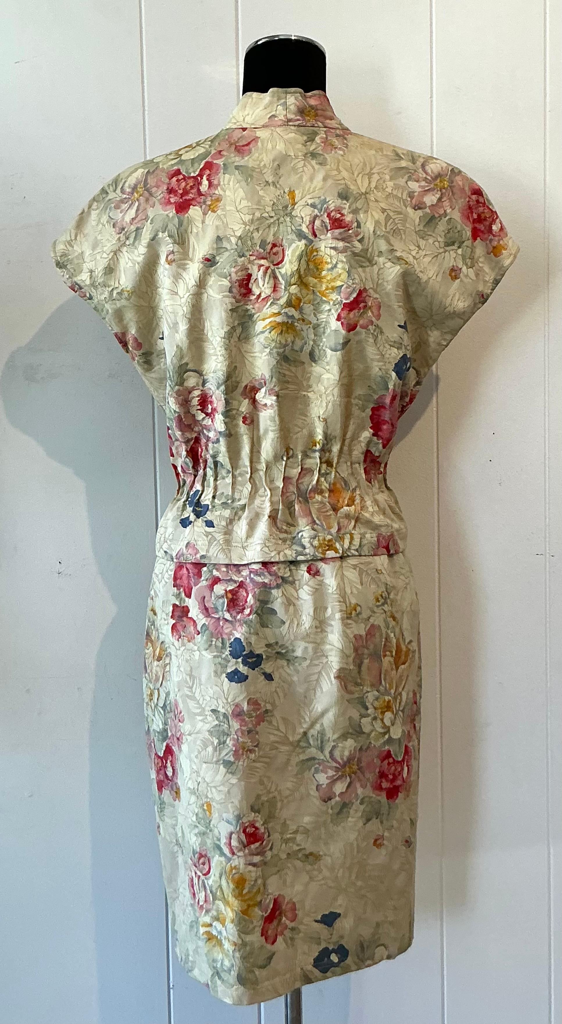 Vintage Boho Ungaro Beige Floral Set For Sale 4