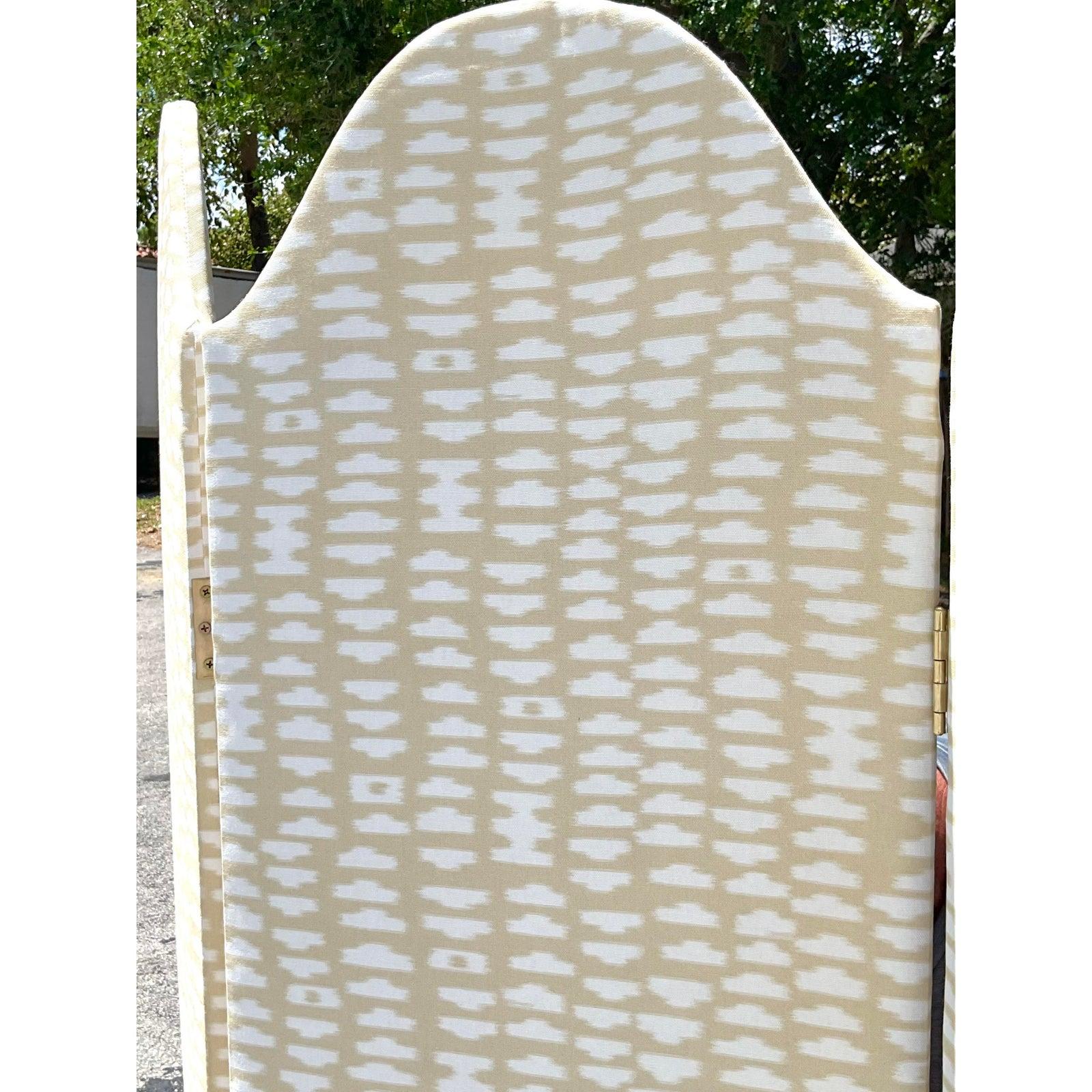 Vintage Boho Upholstered Folding Screen Bon état - En vente à west palm beach, FL