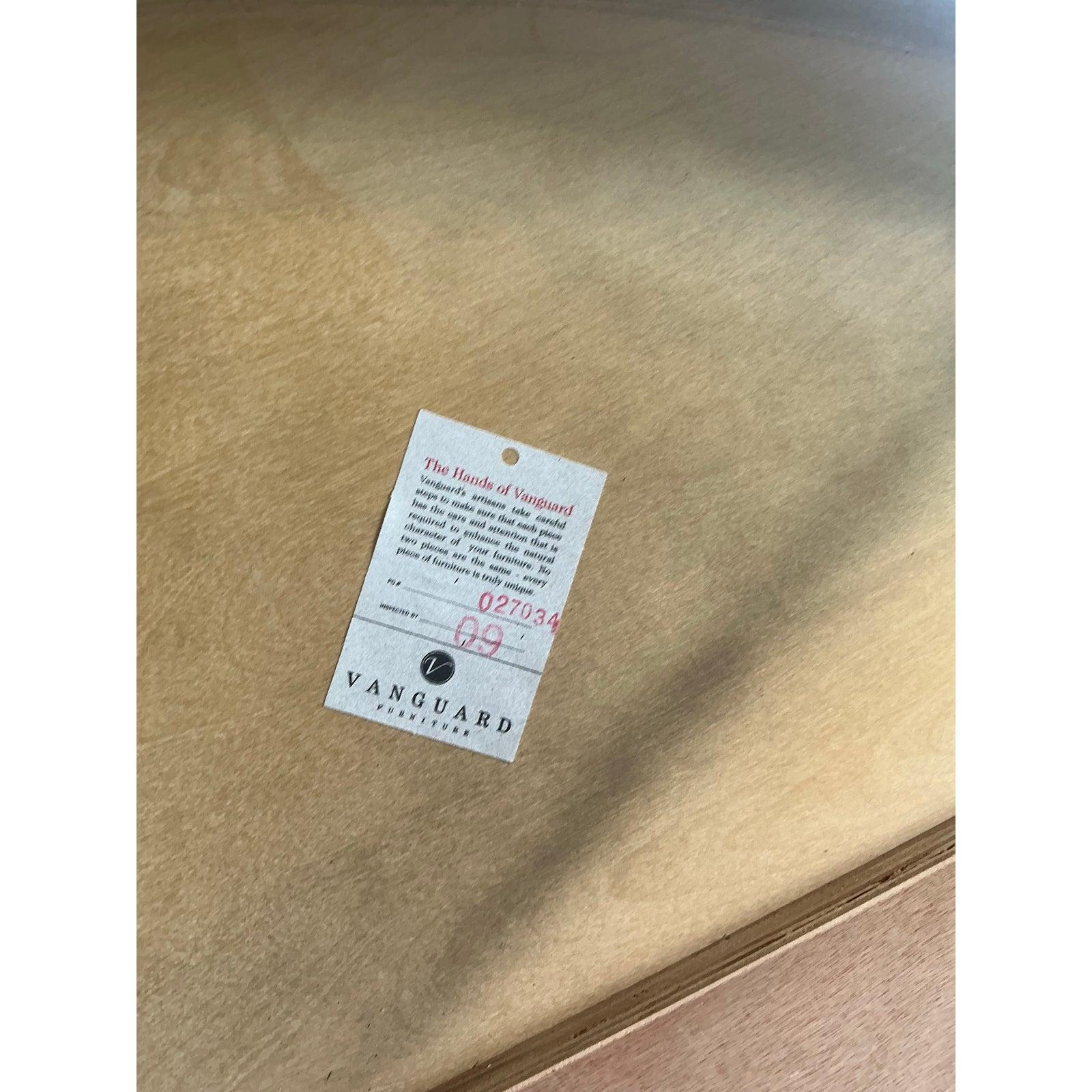 Américain Table de salle à manger à piédestal vintage Boho Vangaurd en vente