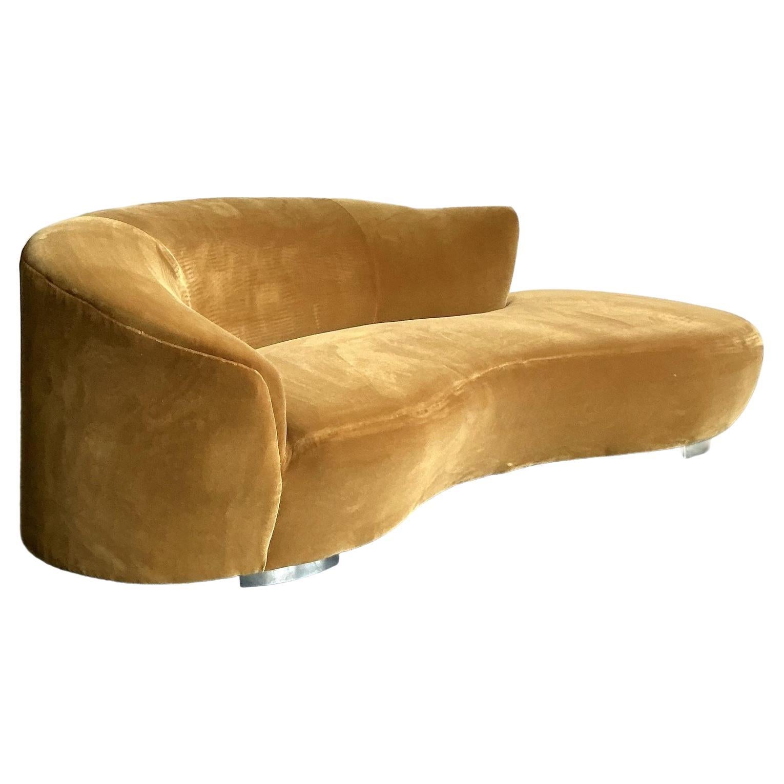 Sofá Serpentina Vintage Boho de Terciopelo Según Kagan en venta